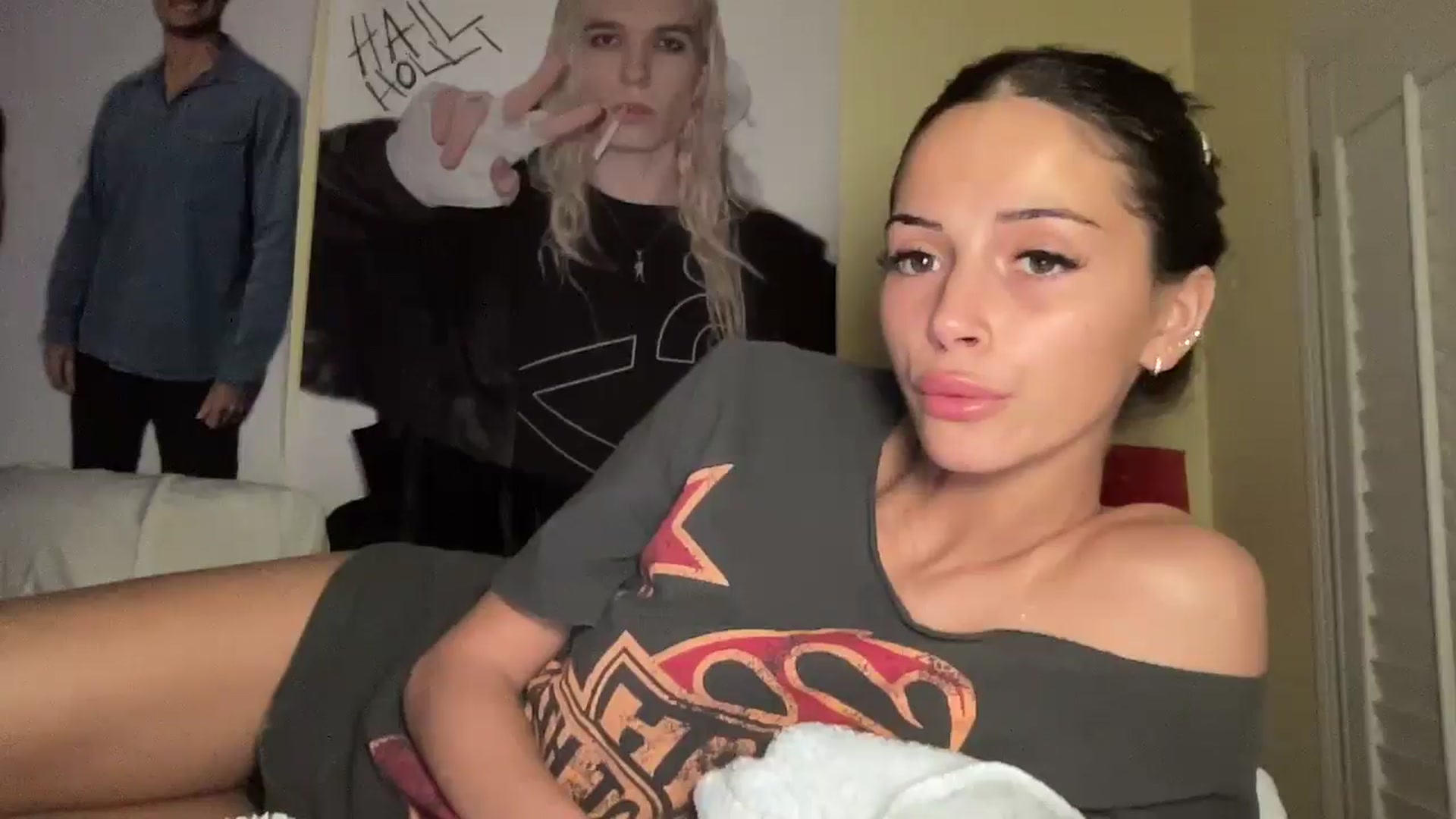 Gallery image thumbnail from Alliefrost's myfreecams stream on, 11/12/2025, 24:45 image 13 of 20