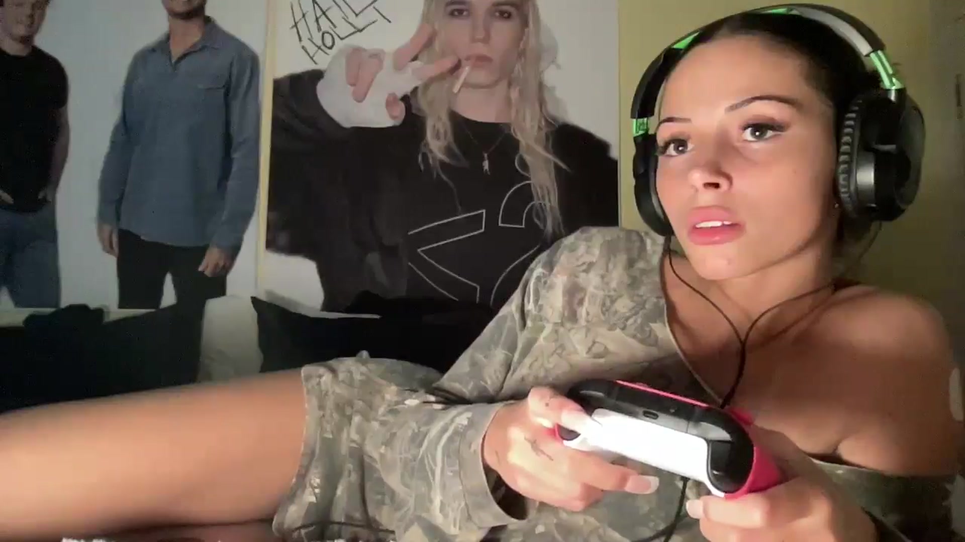 Gallery image thumbnail from Alliefrost's myfreecams stream on, 11/13/2025, 03:02 image 7 of 20