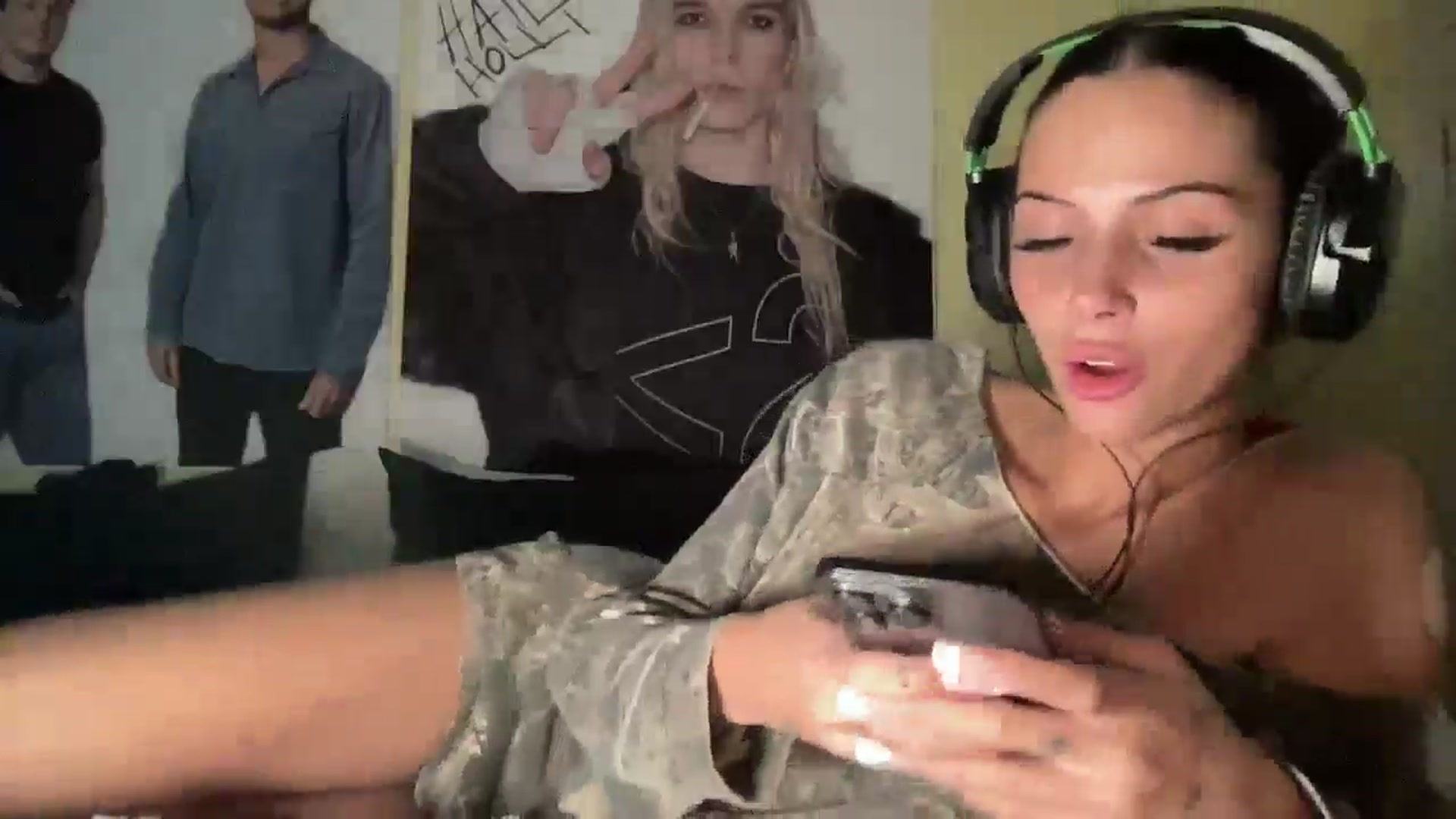Gallery image thumbnail from Alliefrost's myfreecams stream on, 11/13/2025, 03:02 image 6 of 20