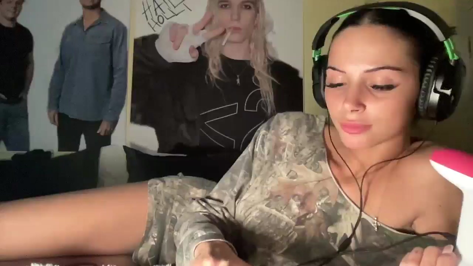 Gallery image thumbnail from Alliefrost's myfreecams stream on, 11/13/2025, 03:02 image 12 of 20