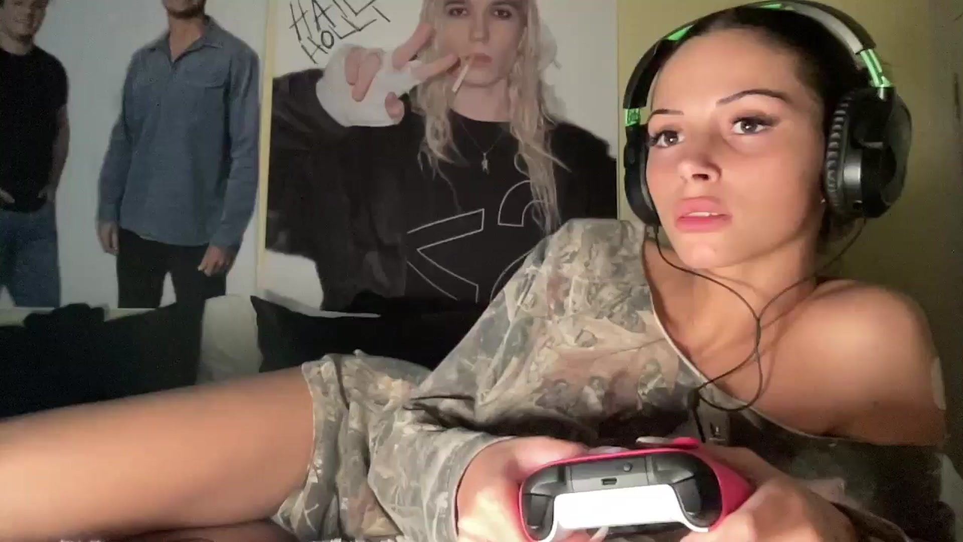 Gallery image thumbnail from Alliefrost's myfreecams stream on, 11/13/2025, 03:02 image 1 of 20