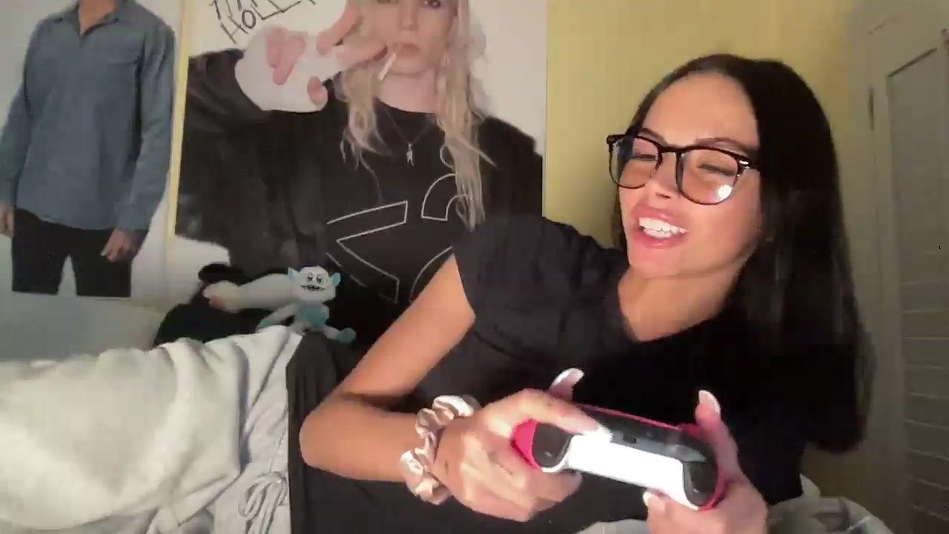 Gallery image thumbnail from Alliefrost's myfreecams stream on, 11/13/2025, 23:45 image 13 of 20