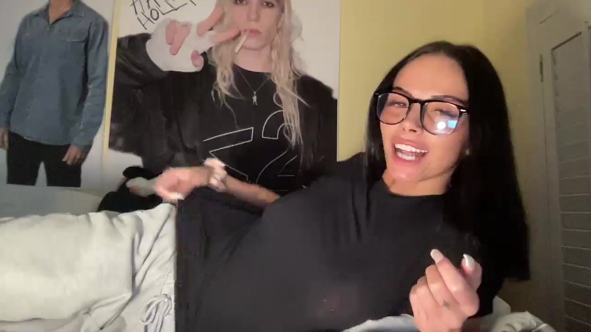 Gallery image thumbnail from Alliefrost's myfreecams stream on, 11/13/2025, 23:45 image 9 of 20