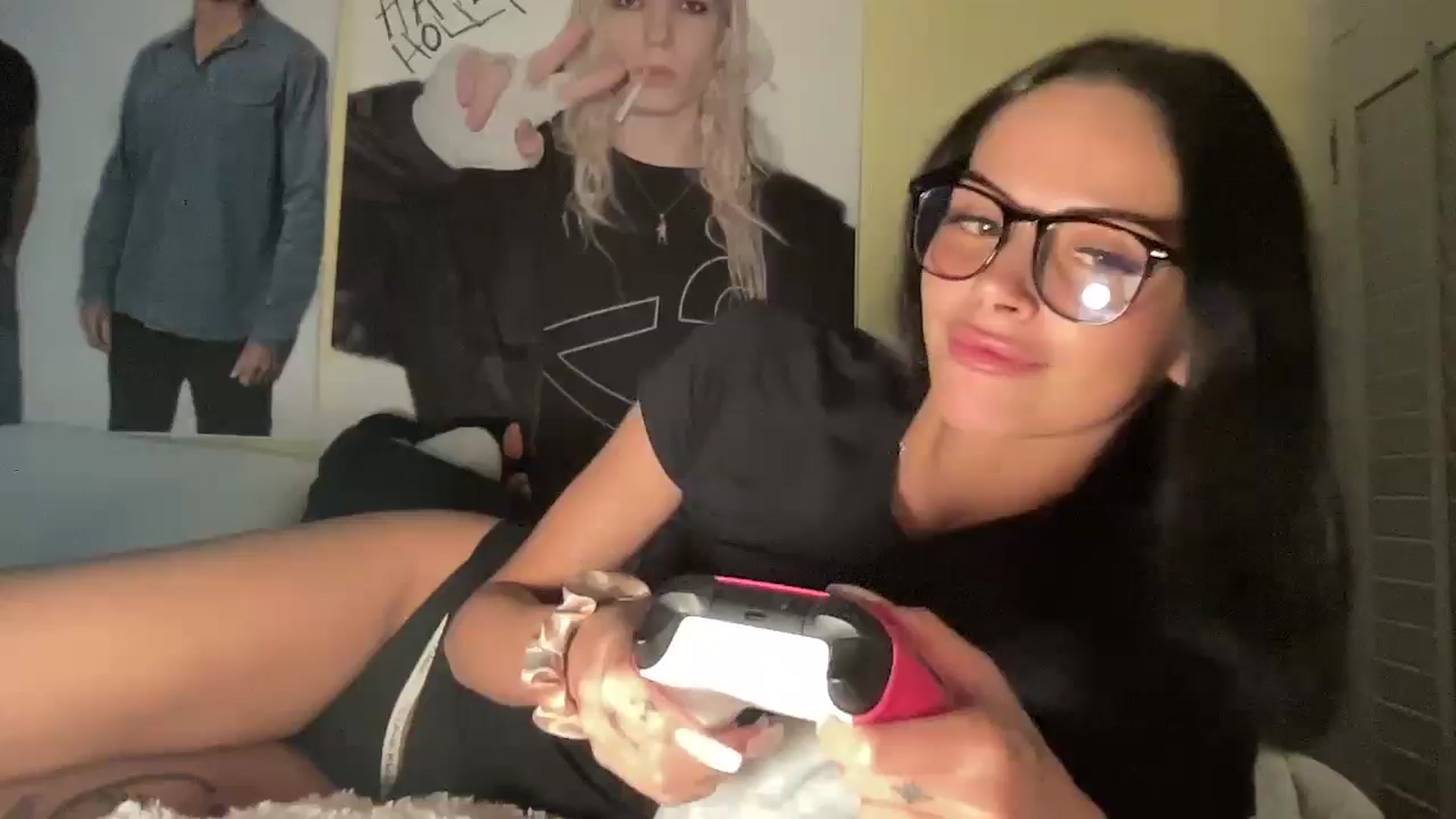 Gallery image thumbnail from Alliefrost's myfreecams stream on, 11/14/2025, 03:47 image 18 of 20