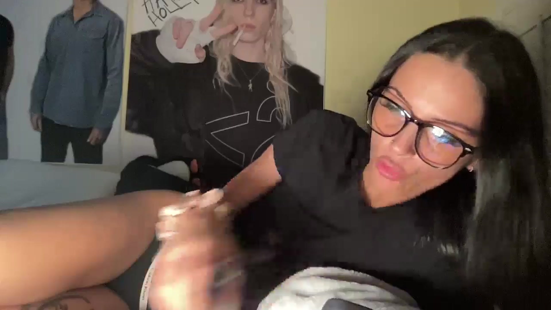 Gallery image thumbnail from Alliefrost's myfreecams stream on, 11/14/2025, 03:47 image 16 of 20