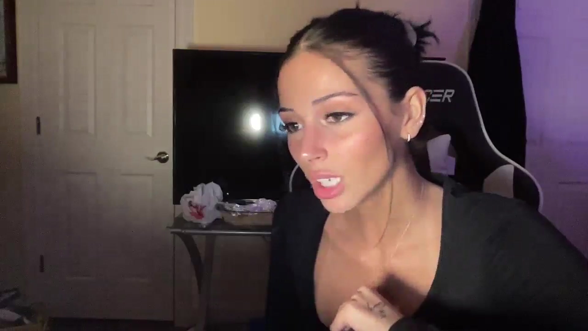 Gallery image thumbnail from Alliefrost's myfreecams stream on, 11/16/2025, 02:21 image 13 of 20