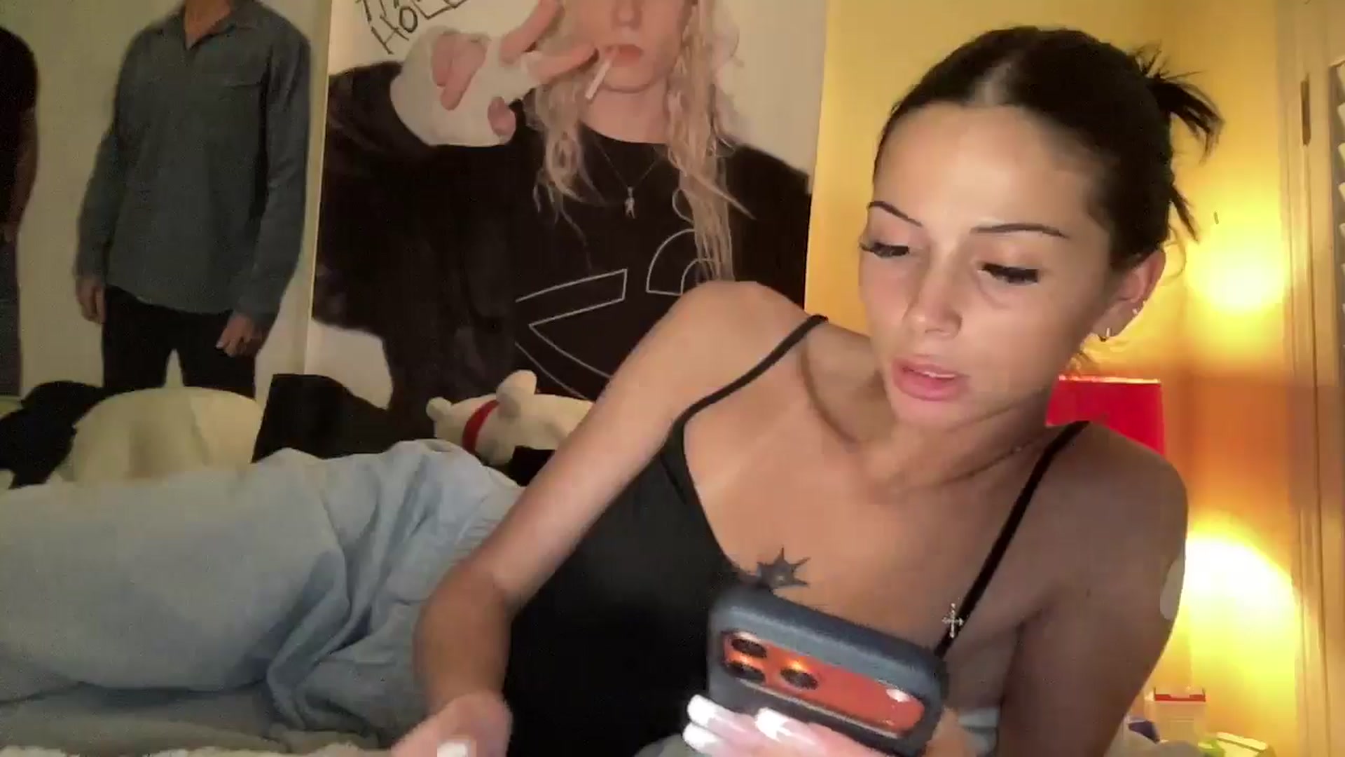 Gallery image thumbnail from Alliefrost's myfreecams stream on, 11/17/2025, 01:32 image 5 of 20