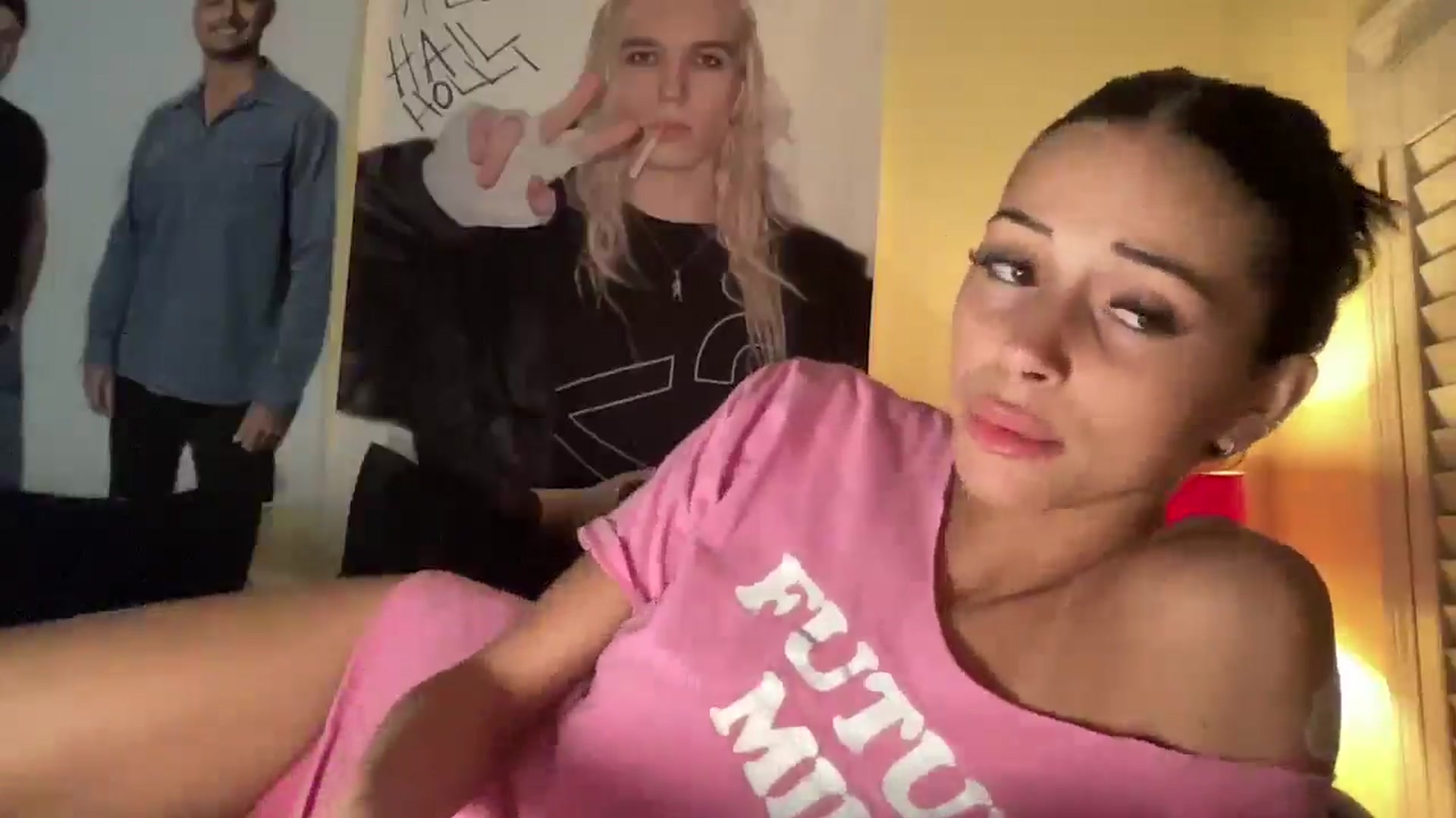 Gallery image thumbnail from Alliefrost's myfreecams stream on, 11/18/2025, 03:14 image 3 of 20