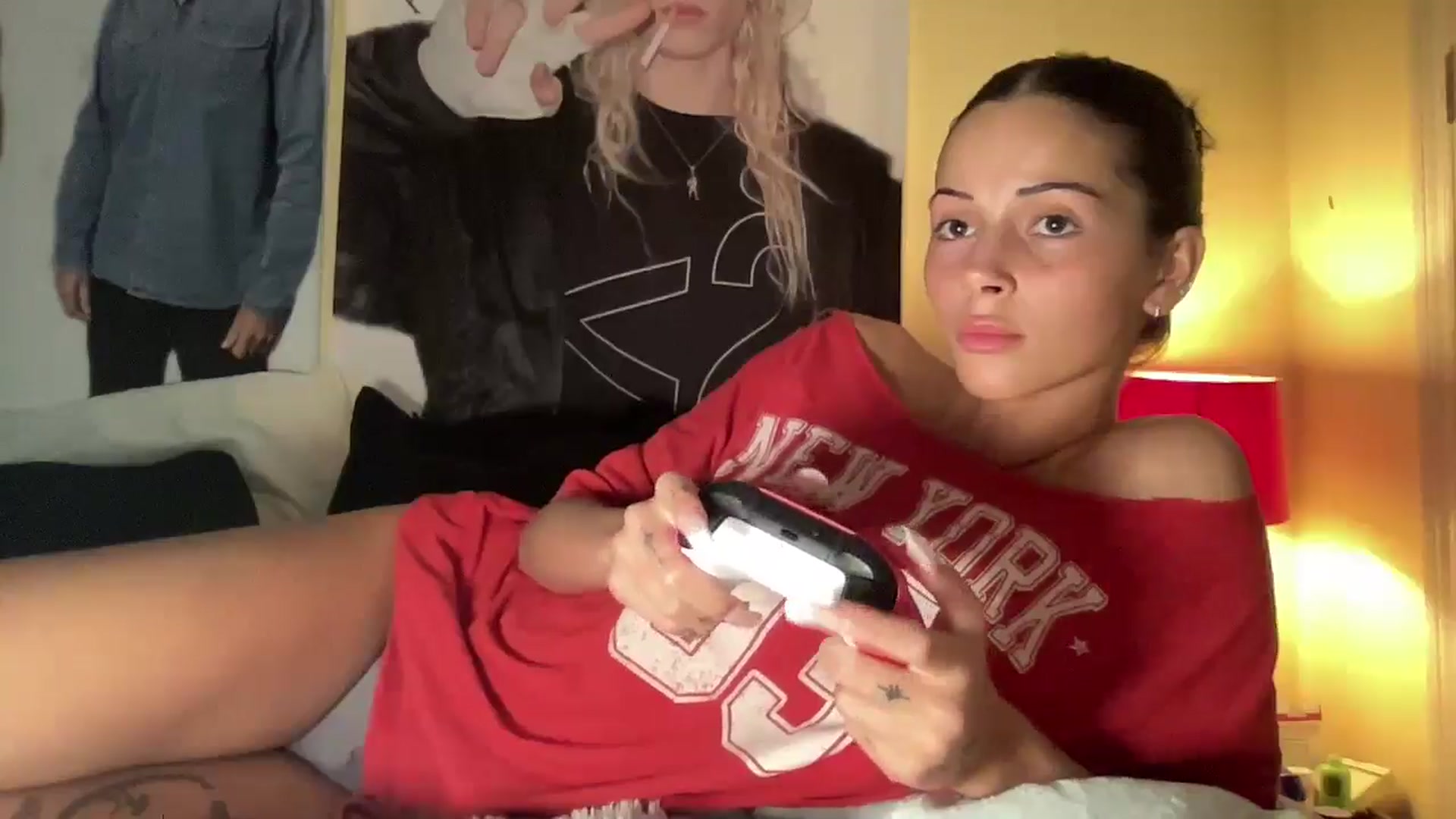 Gallery image thumbnail from Alliefrost's myfreecams stream on, 11/19/2025, 04:02 image 2 of 20