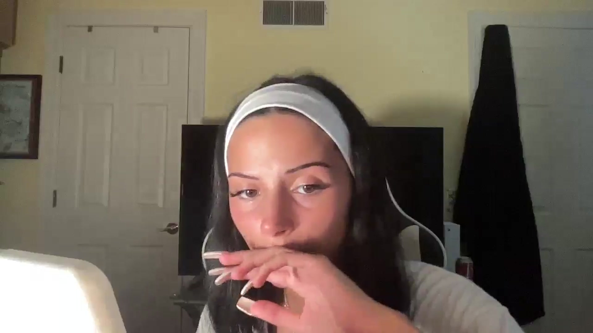 Gallery image thumbnail from Alliefrost's myfreecams stream on, 11/22/2025, 02:34 image 19 of 20