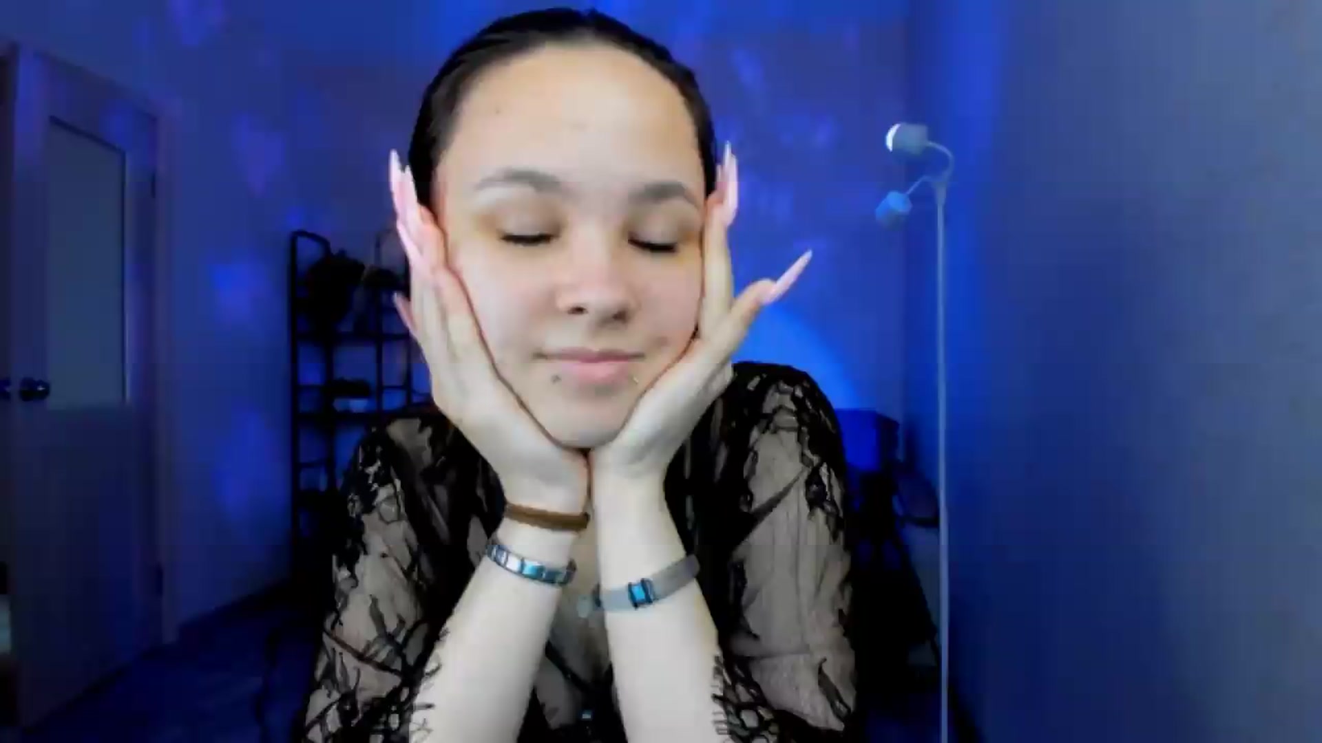 Gallery image thumbnail from AllisonArgentt's myfreecams stream on, 06/15/2026, 16:02 image 5 of 20