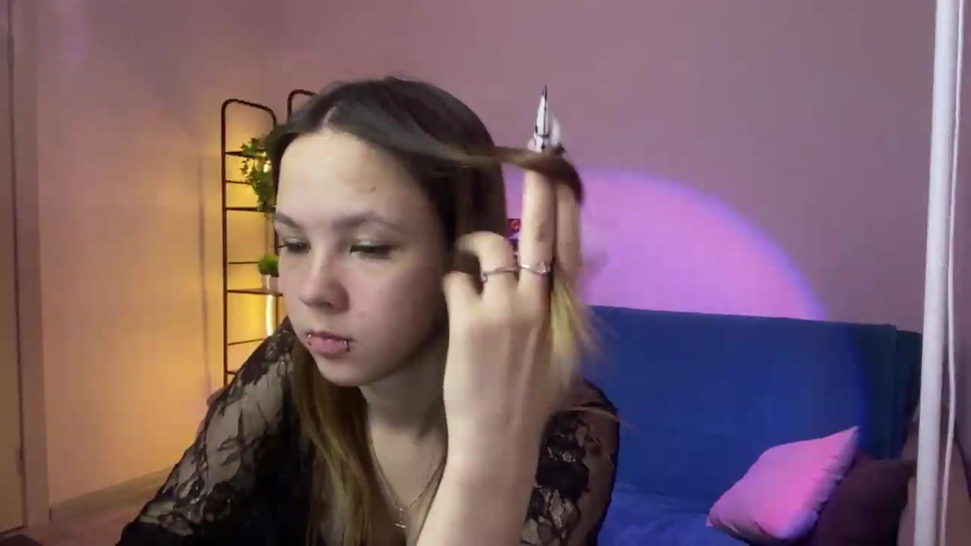Gallery image thumbnail from AllisonArgentt's myfreecams stream on, 07/16/2026, 10:03 image 13 of 20