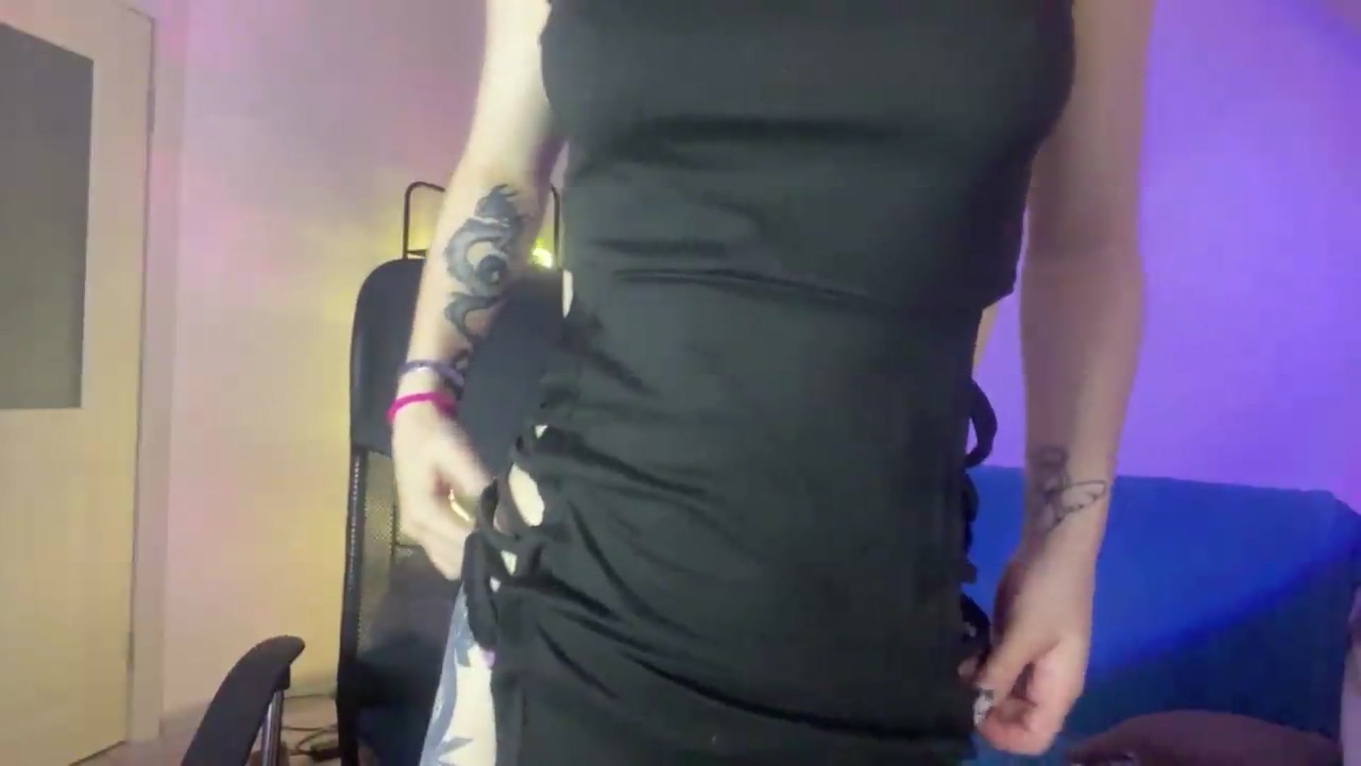 Gallery image thumbnail from AllisonArgentt's myfreecams stream on, 07/27/2026, 09:32 image 4 of 20