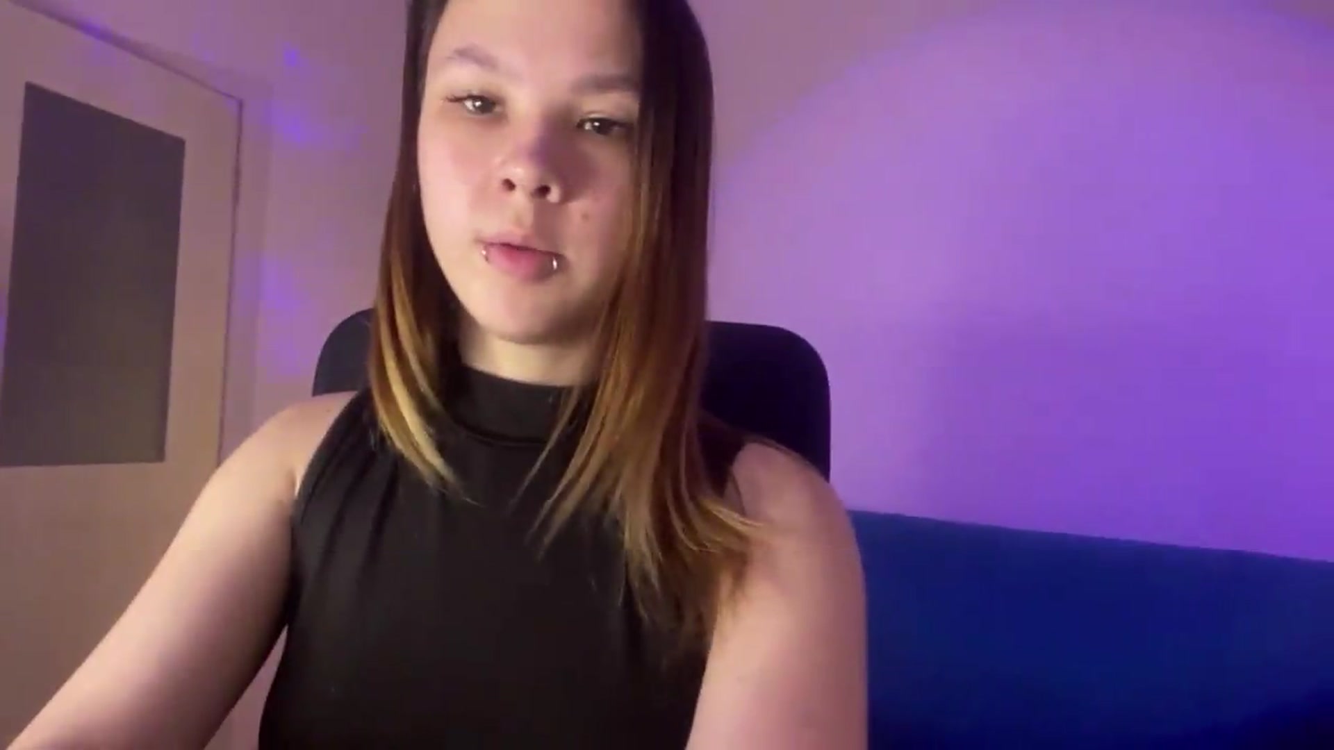 Gallery image thumbnail from AllisonArgentt's myfreecams stream on, 07/27/2026, 09:32 image 6 of 20