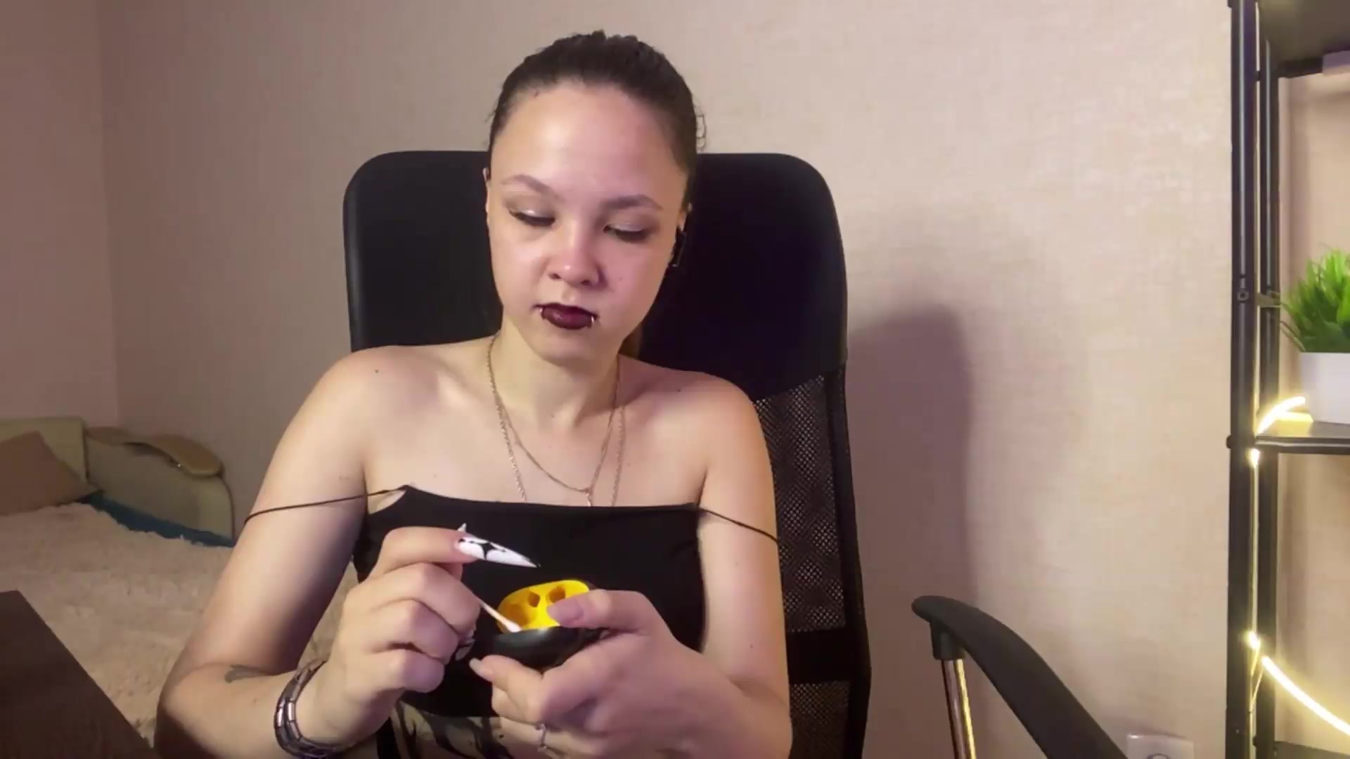Gallery image thumbnail from AllisonArgentt's myfreecams stream on, 08/10/2026, 10:26 image 16 of 20