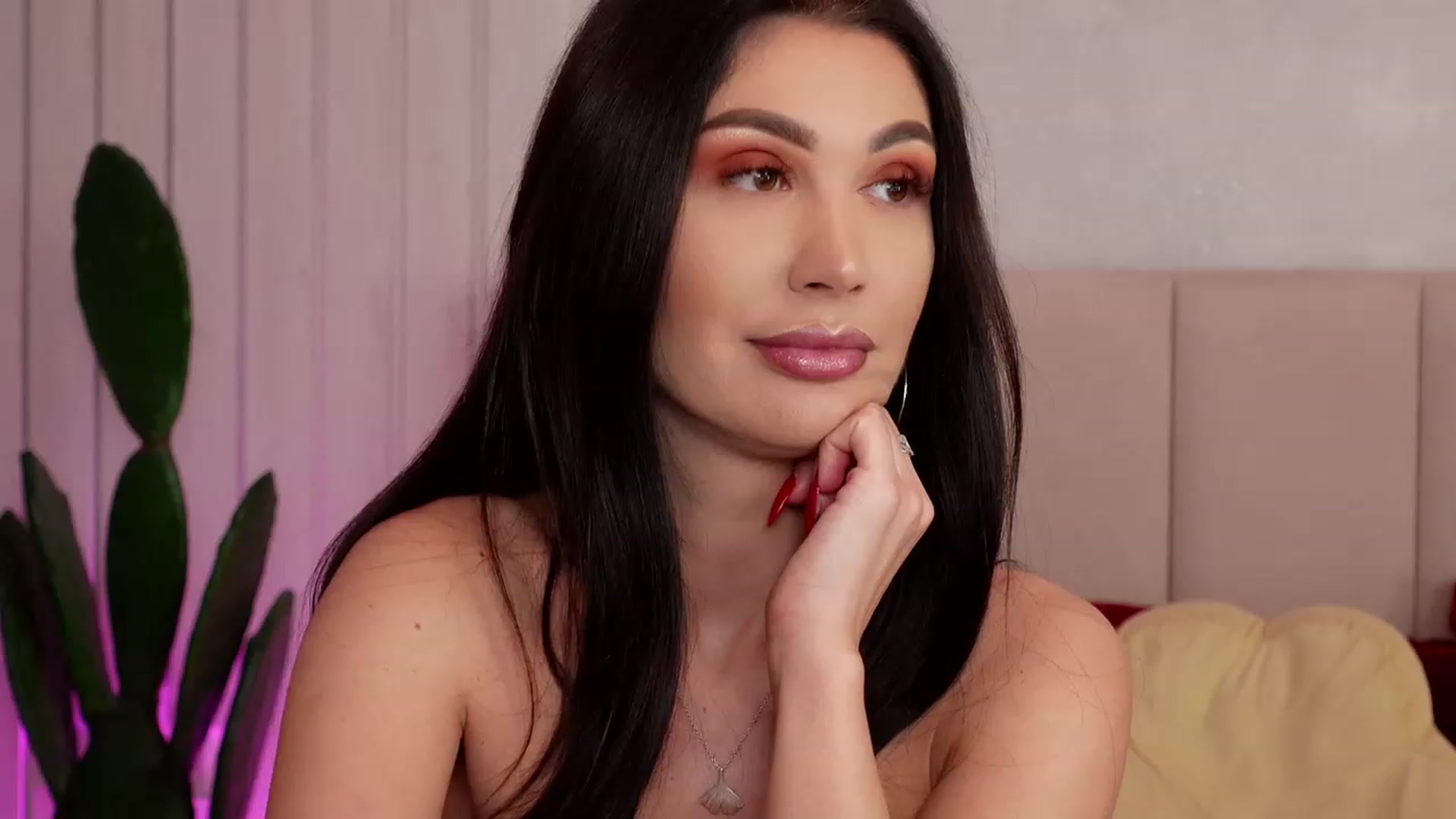 Gallery image thumbnail from AllisonDesire's myfreecams stream on, 11/18/2022, 11:04 image 19 of 20