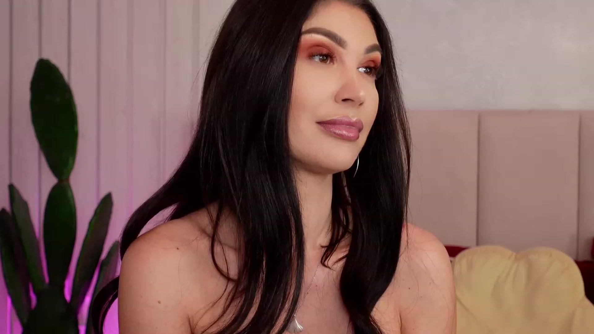 Gallery image thumbnail from AllisonDesire's myfreecams stream on, 11/18/2022, 11:04 image 20 of 20