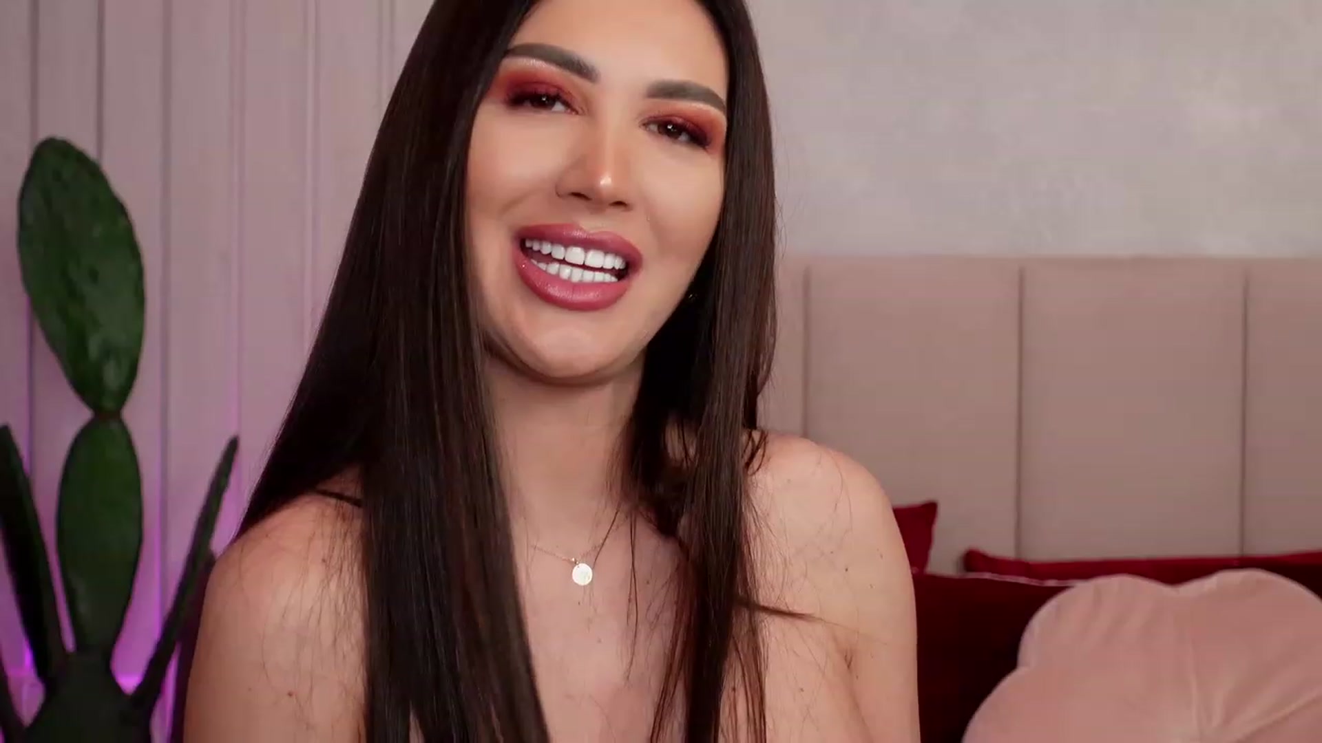 Gallery image thumbnail from AllisonDesire's myfreecams stream on, 01/20/2023, 08:21 image 13 of 20