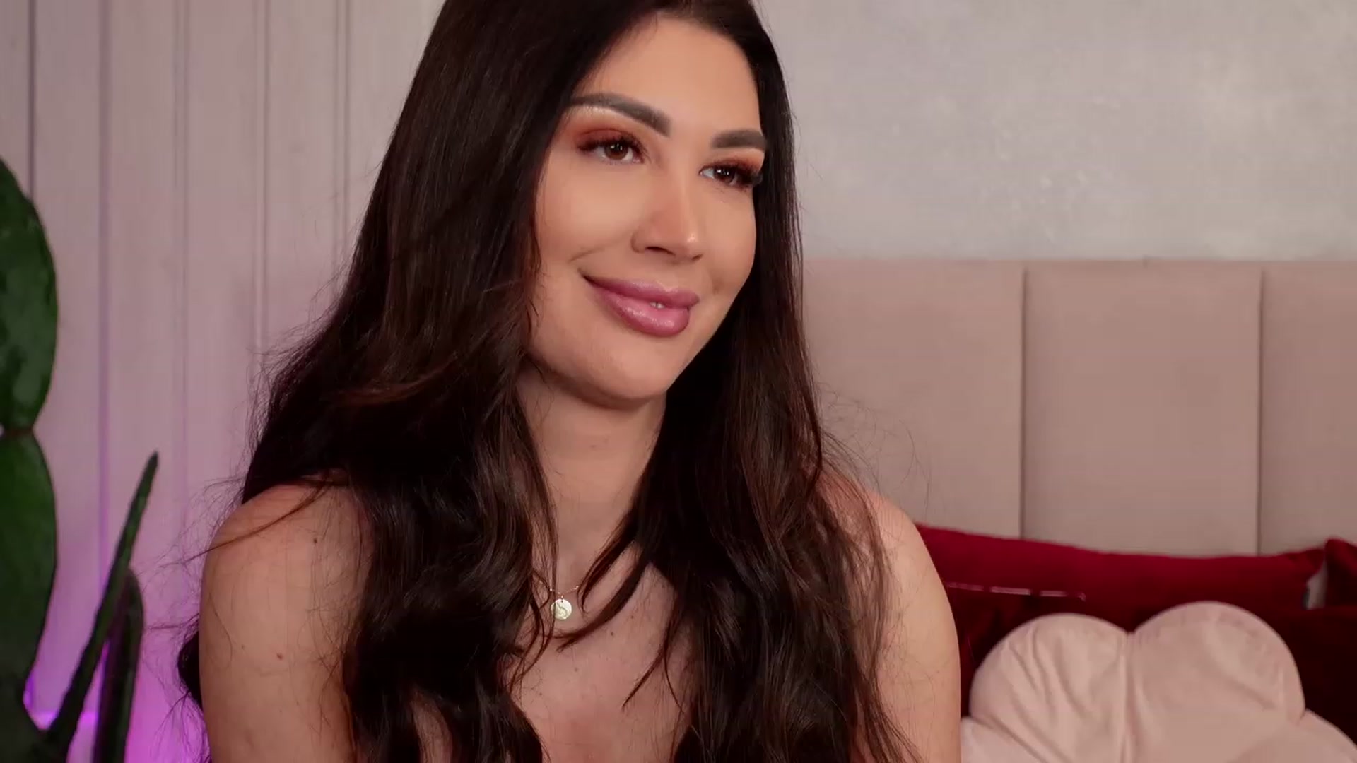 Gallery image thumbnail from AllisonDesire's myfreecams stream on, 02/05/2023, 11:40 image 3 of 20