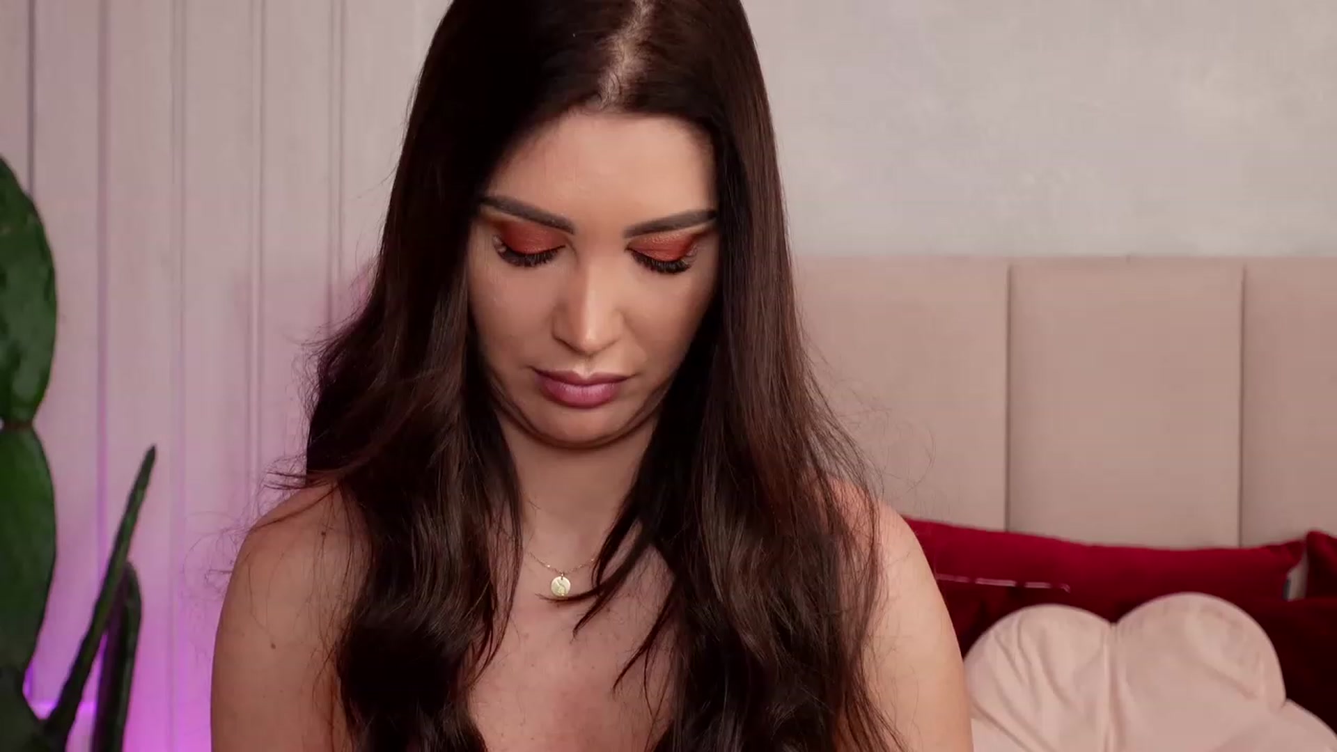 Gallery image thumbnail from AllisonDesire's myfreecams stream on, 02/05/2023, 11:40 image 4 of 20