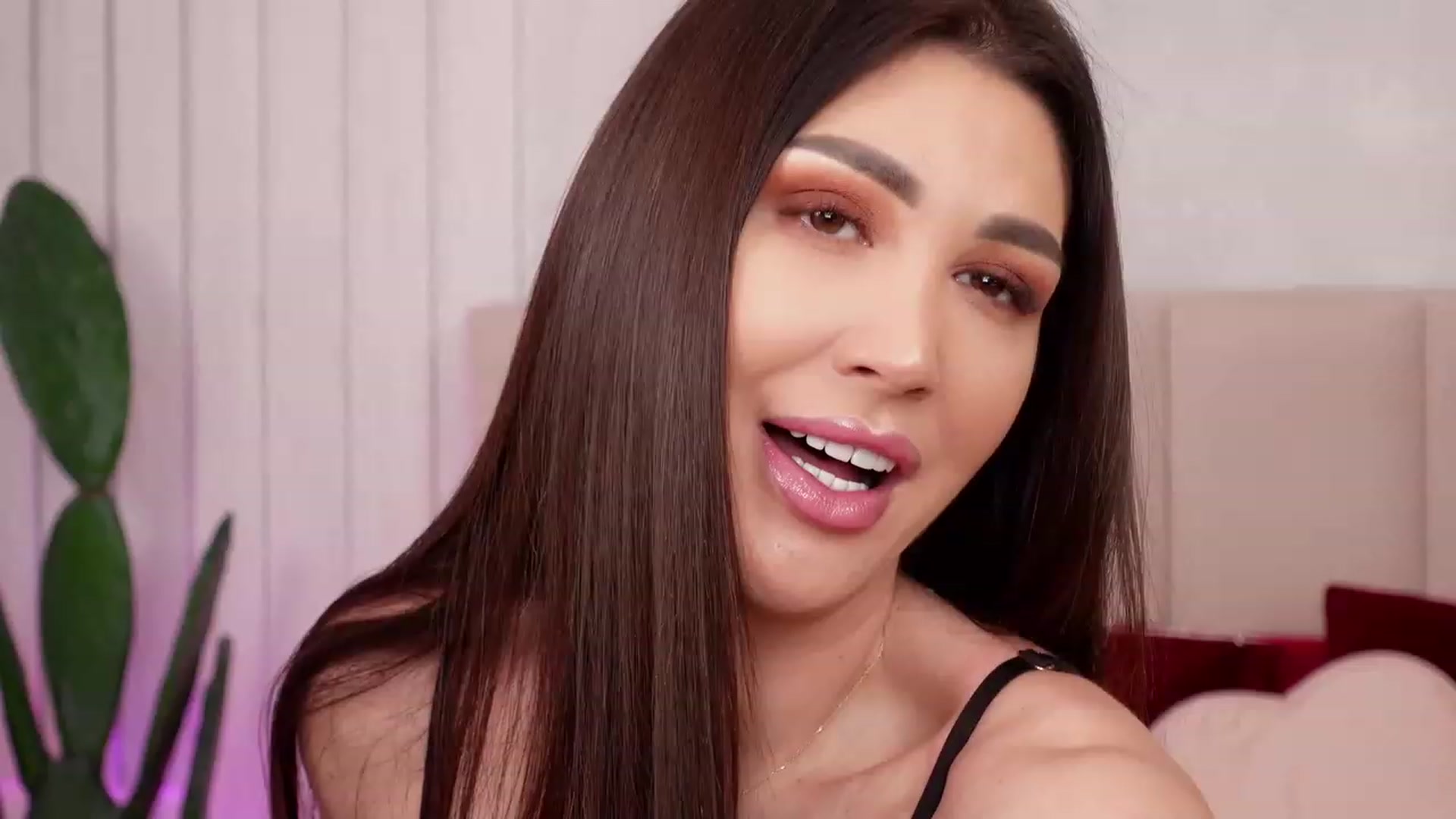 Gallery image thumbnail from AllisonDesire's myfreecams stream on, 03/03/2023, 09:07 image 2 of 20