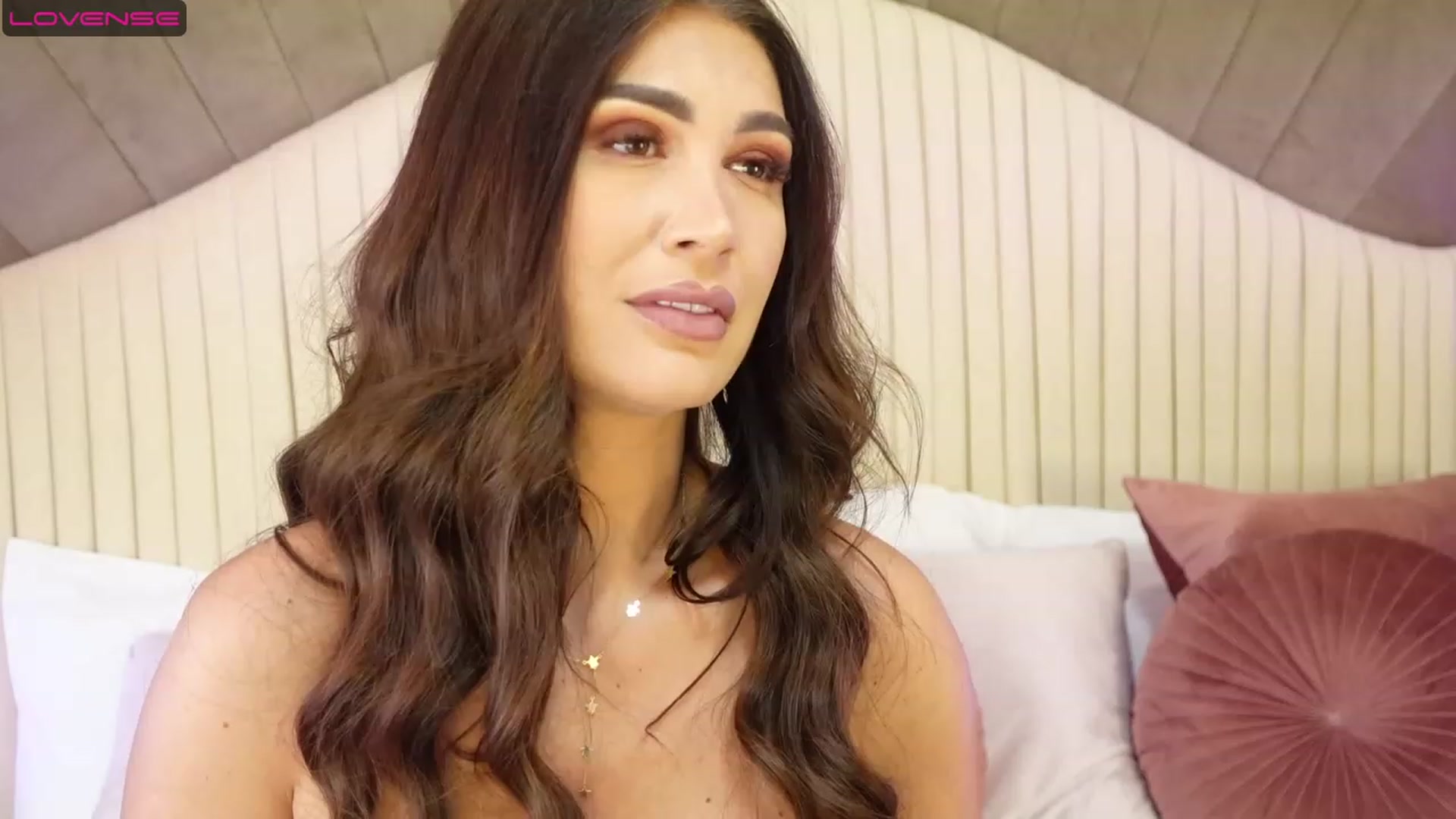 Gallery image thumbnail from AllisonDesire's myfreecams stream on, 07/19/2023, 11:18 image 14 of 20