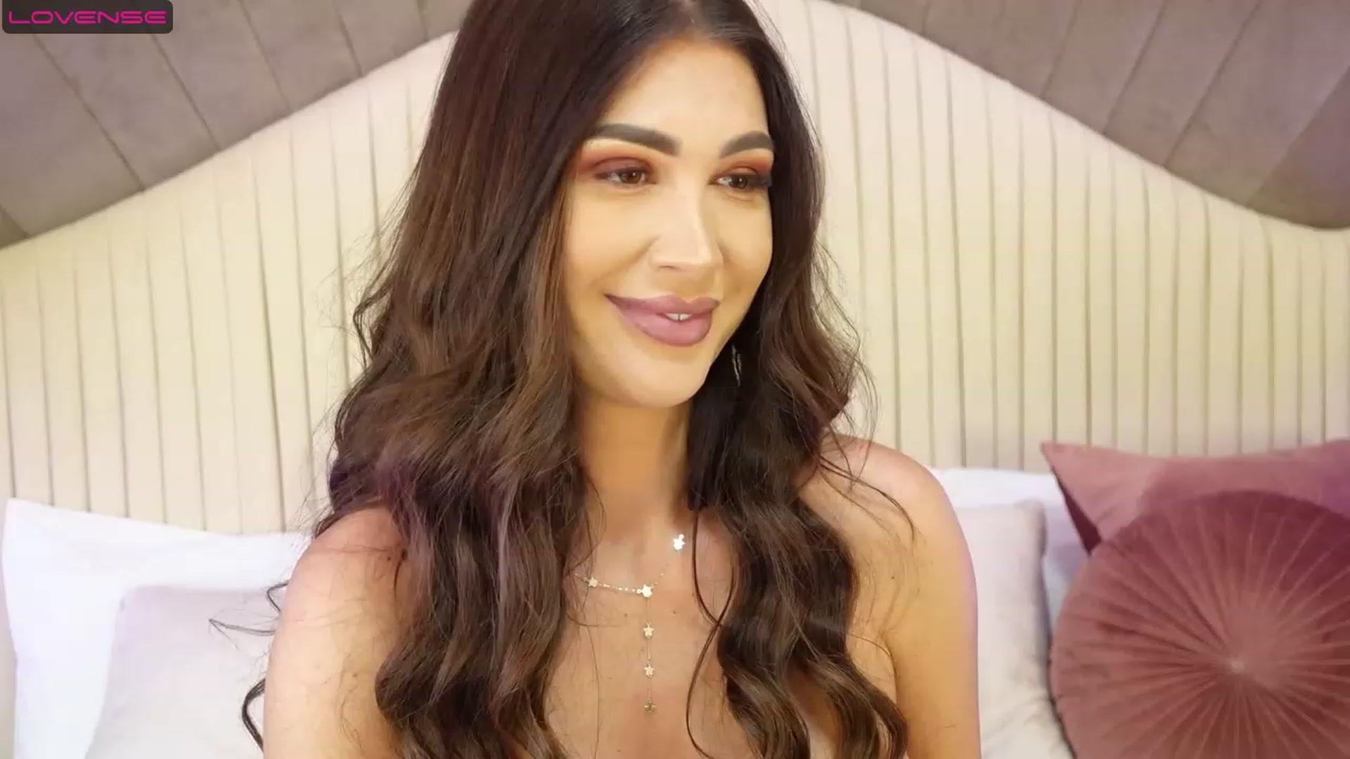 Gallery image thumbnail from AllisonDesire's myfreecams stream on, 07/19/2023, 11:18 image 10 of 20