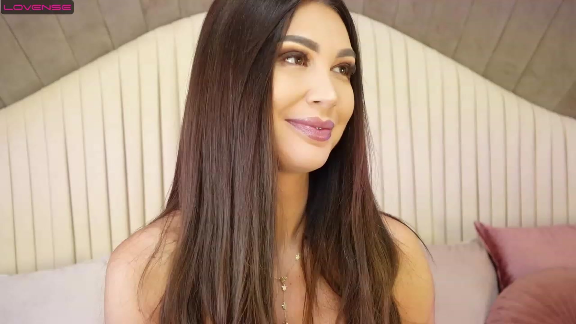 Gallery image thumbnail from AllisonDesire's myfreecams stream on, 08/13/2023, 06:36 image 7 of 20