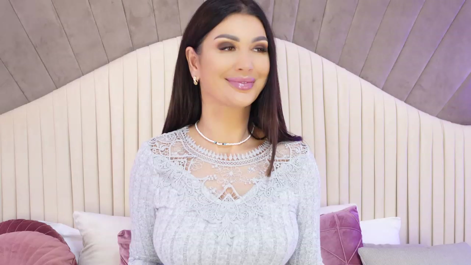 Gallery image thumbnail from AllisonDesire's myfreecams stream on, 11/16/2023, 09:25 image 14 of 20