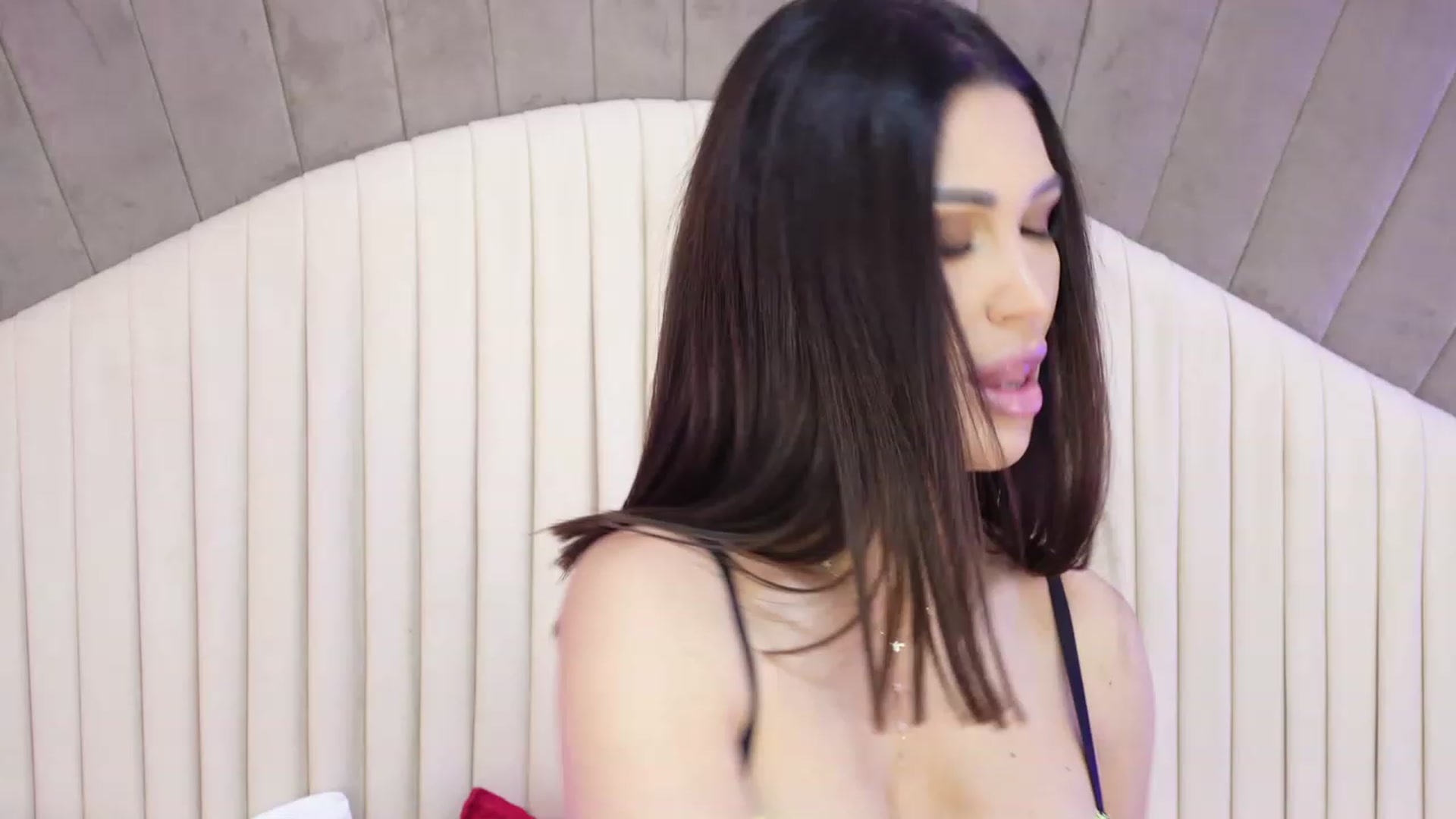 Gallery image thumbnail from AllisonDesire's myfreecams stream on, 12/13/2023, 12:59 image 16 of 20