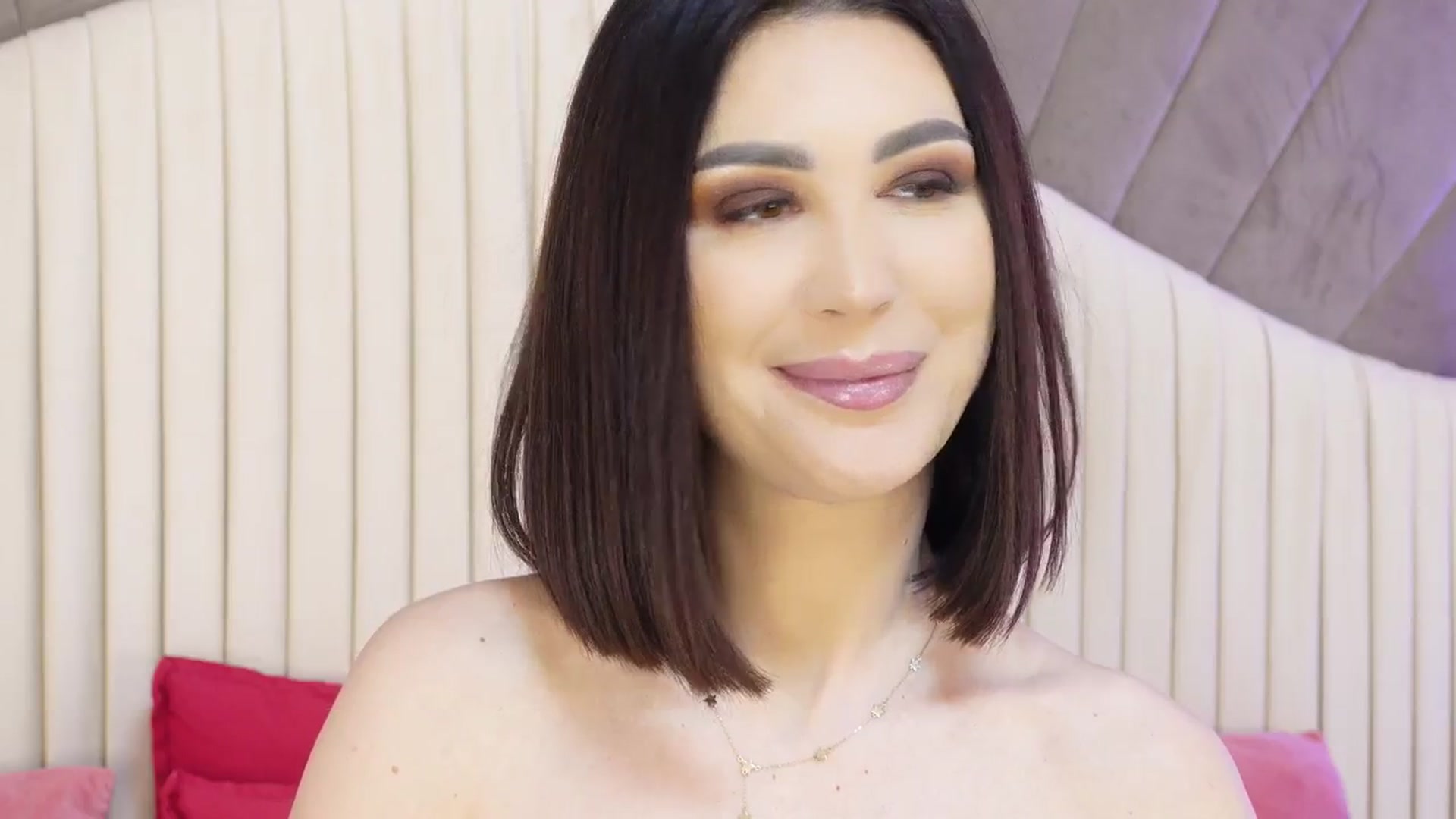 Gallery image thumbnail from AllisonDesire's myfreecams stream on, 03/19/2024, 15:01 image 5 of 20