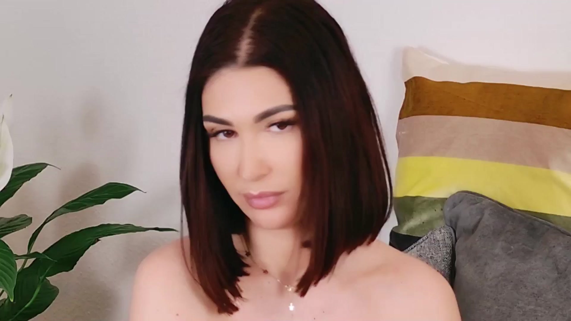 Gallery image thumbnail from AllisonDesire's myfreecams stream on, 04/15/2024, 20:50 image 1 of 20