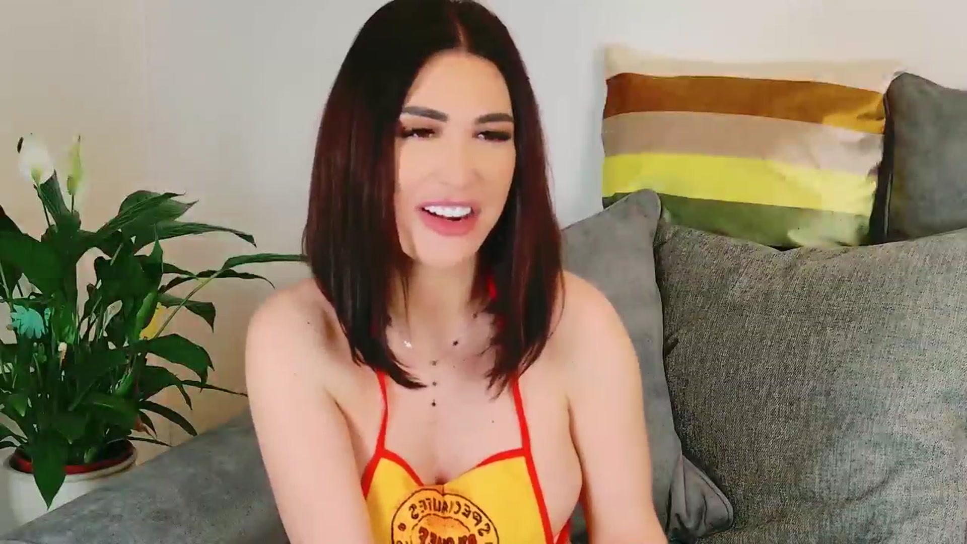 Gallery image thumbnail from AllisonDesire's myfreecams stream on, 04/24/2024, 21:57 image 4 of 20
