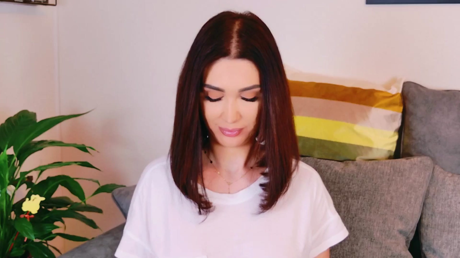 Gallery image thumbnail from AllisonDesire's myfreecams stream on, 04/28/2024, 20:00 image 1 of 20