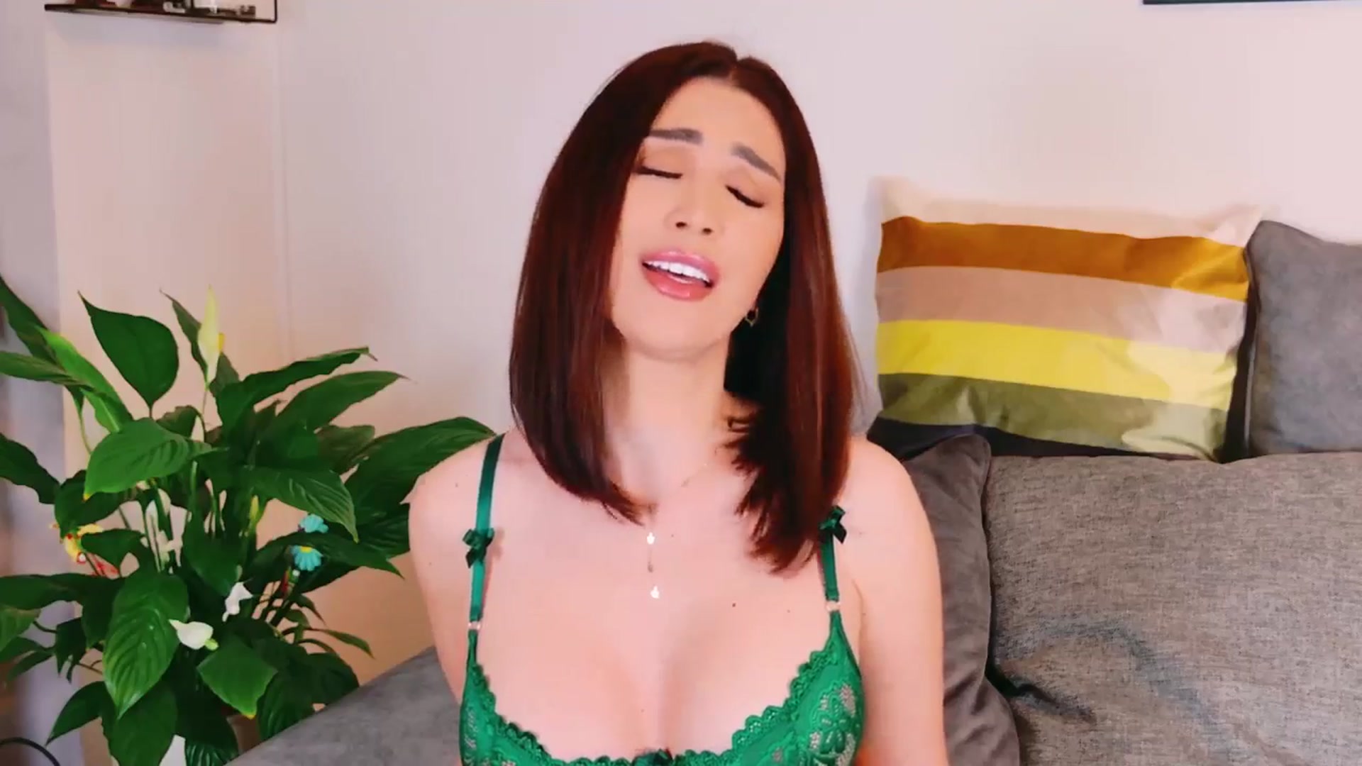 Gallery image thumbnail from AllisonDesire's myfreecams stream on, 05/08/2024, 20:51 image 18 of 20