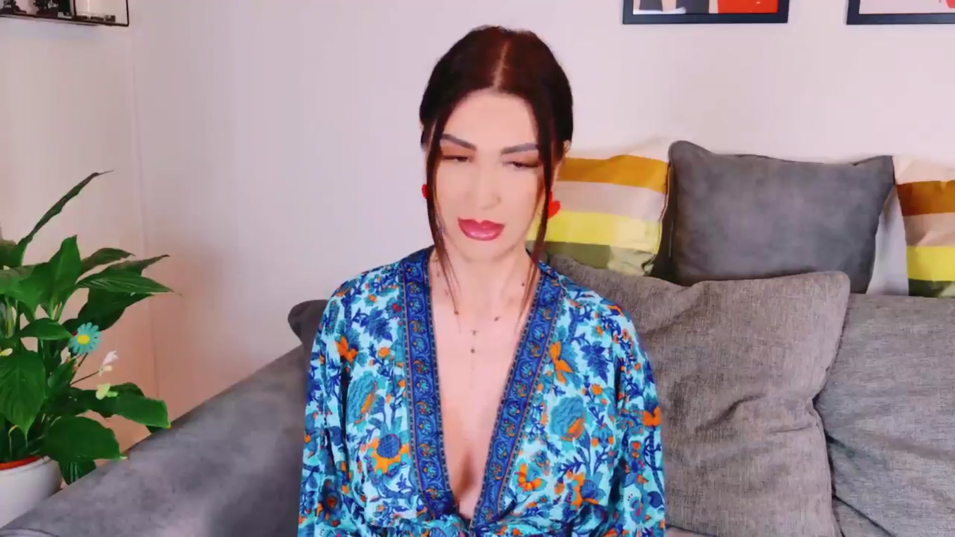 Gallery image thumbnail from AllisonDesire's myfreecams stream on, 05/13/2024, 20:02 image 6 of 20