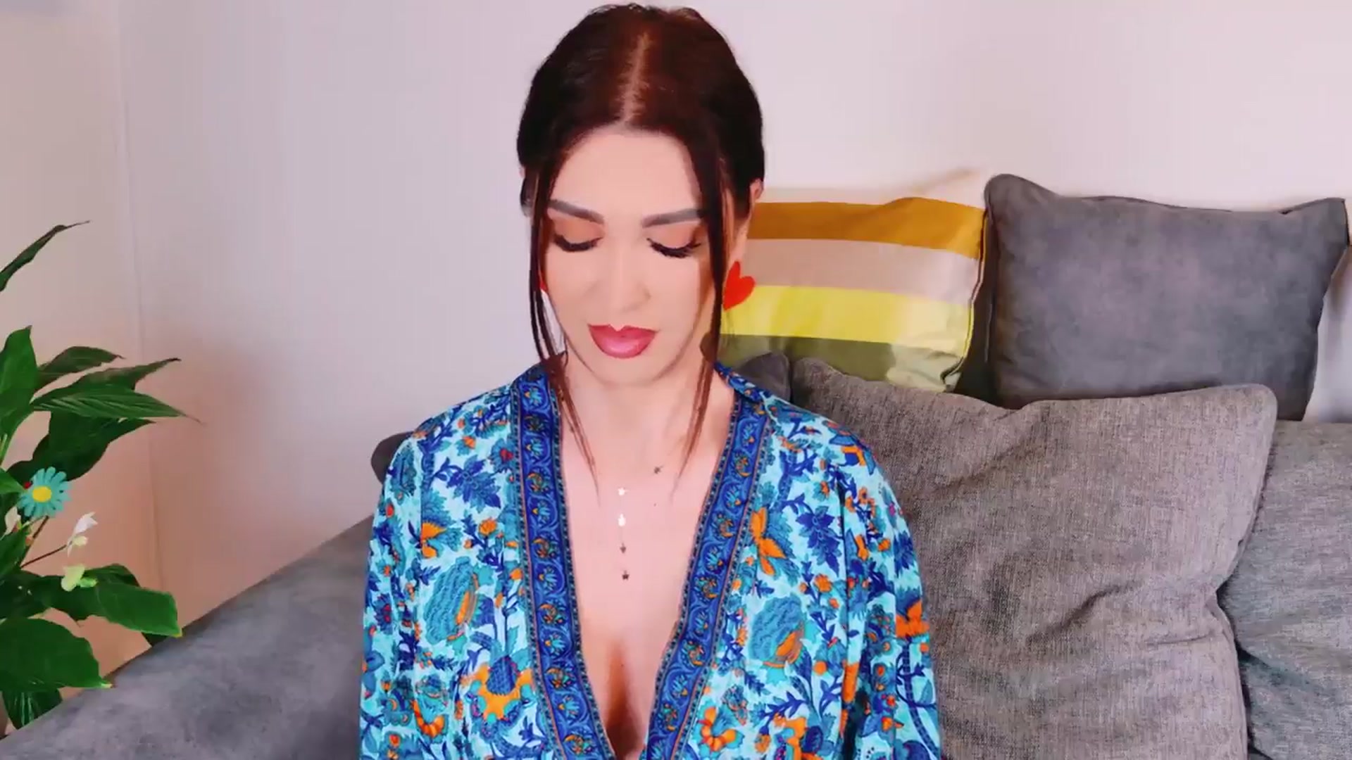 Gallery image thumbnail from AllisonDesire's myfreecams stream on, 05/13/2024, 20:02 image 9 of 20