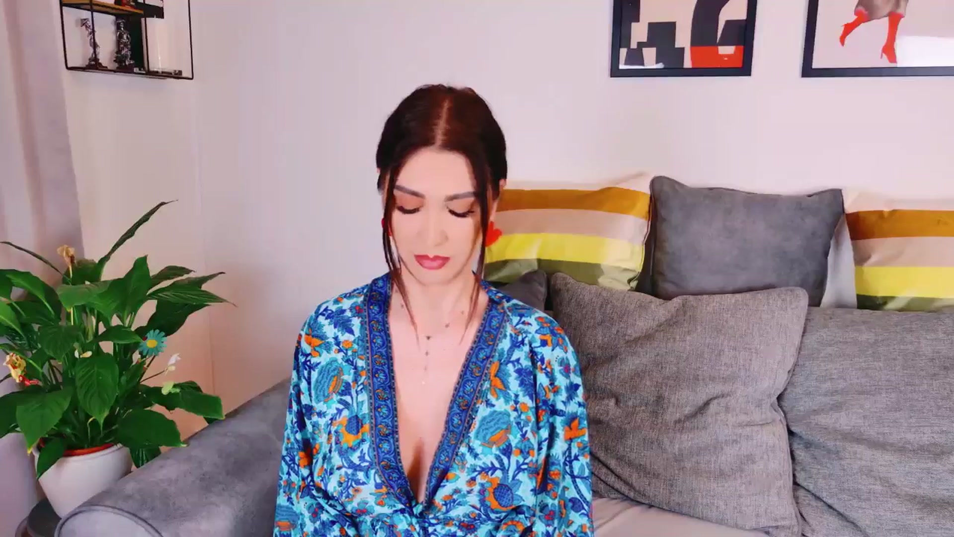 Gallery image thumbnail from AllisonDesire's myfreecams stream on, 05/13/2024, 20:02 image 11 of 20