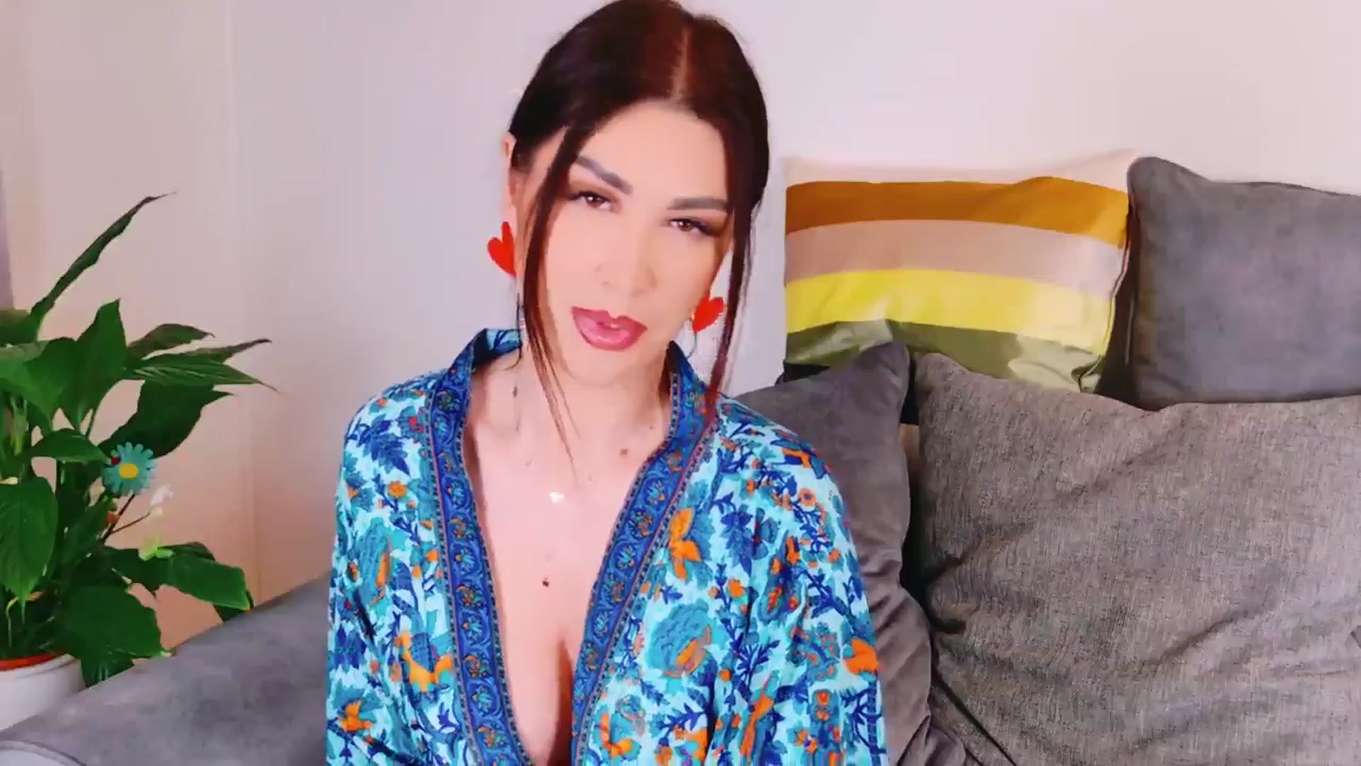 Gallery image thumbnail from AllisonDesire's myfreecams stream on, 05/13/2024, 21:10 image 9 of 20