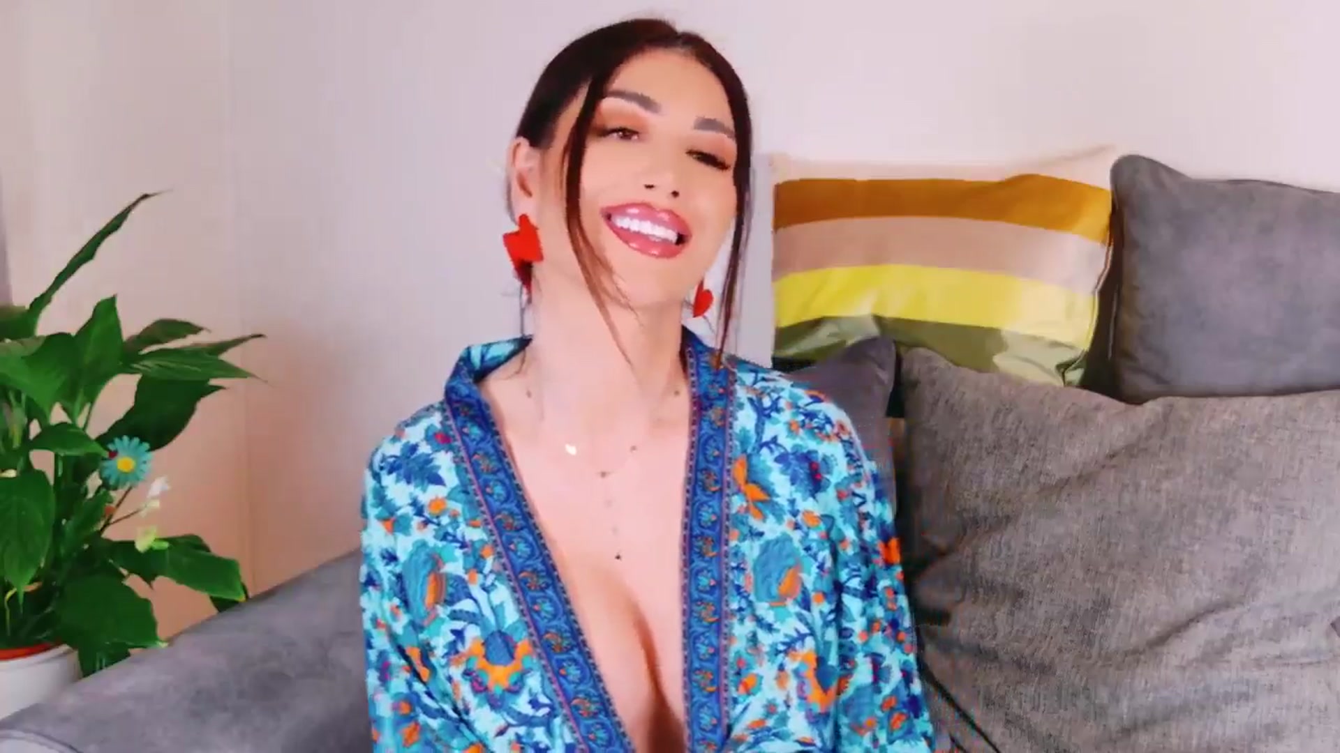 Gallery image thumbnail from AllisonDesire's myfreecams stream on, 05/13/2024, 21:10 image 13 of 20