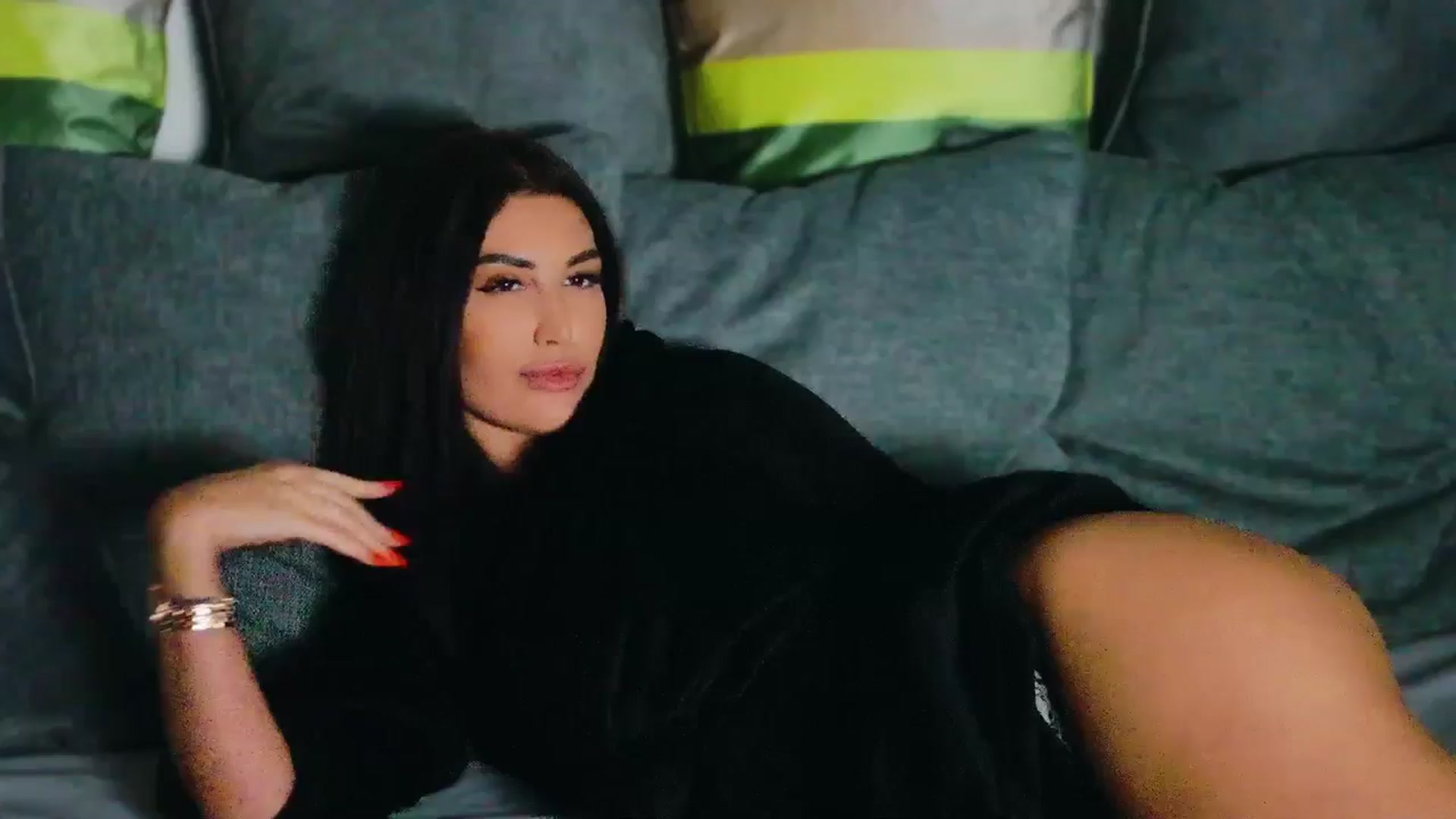 Gallery image thumbnail from AllisonDesire's myfreecams stream on, 05/16/2024, 20:45 image 2 of 20