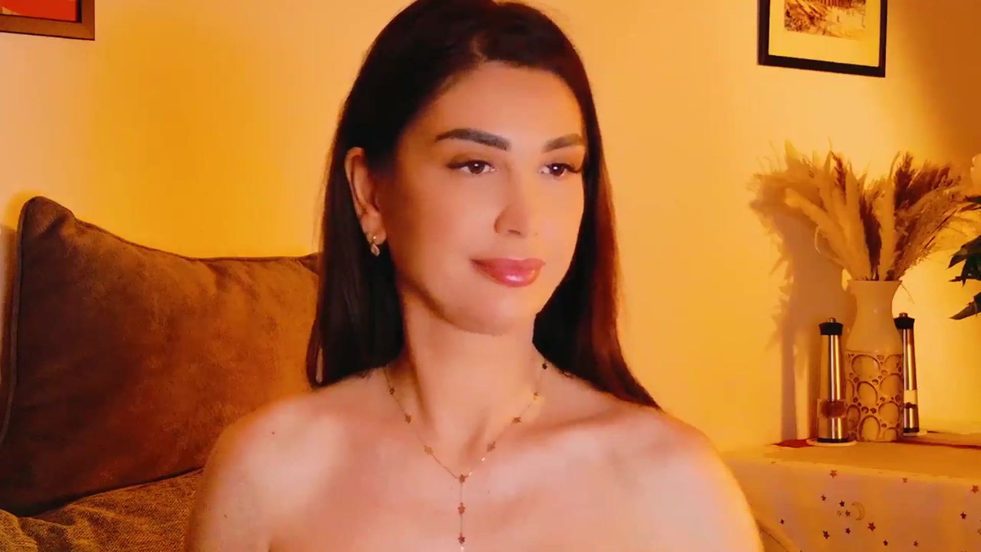 Gallery image thumbnail from AllisonDesire's myfreecams stream on, 05/30/2024, 19:45 image 5 of 20