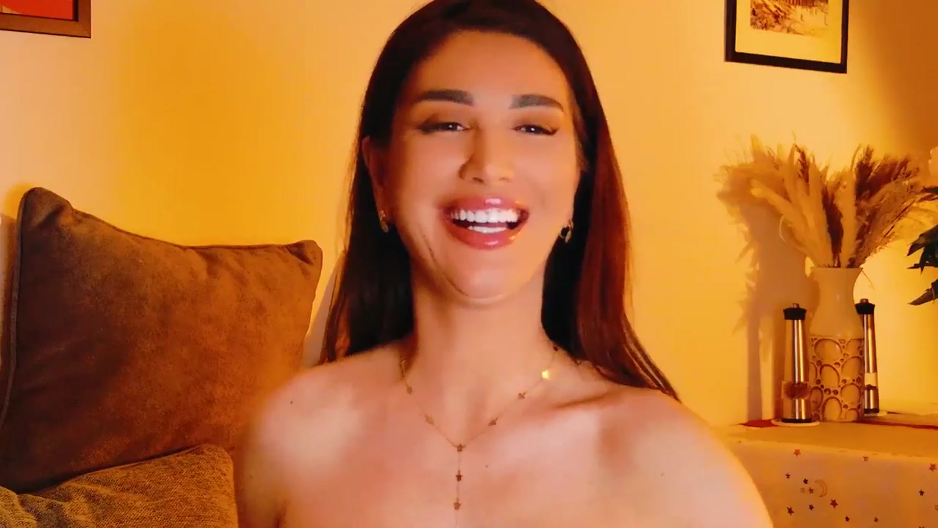 Gallery image thumbnail from AllisonDesire's myfreecams stream on, 05/30/2024, 19:45 image 6 of 20