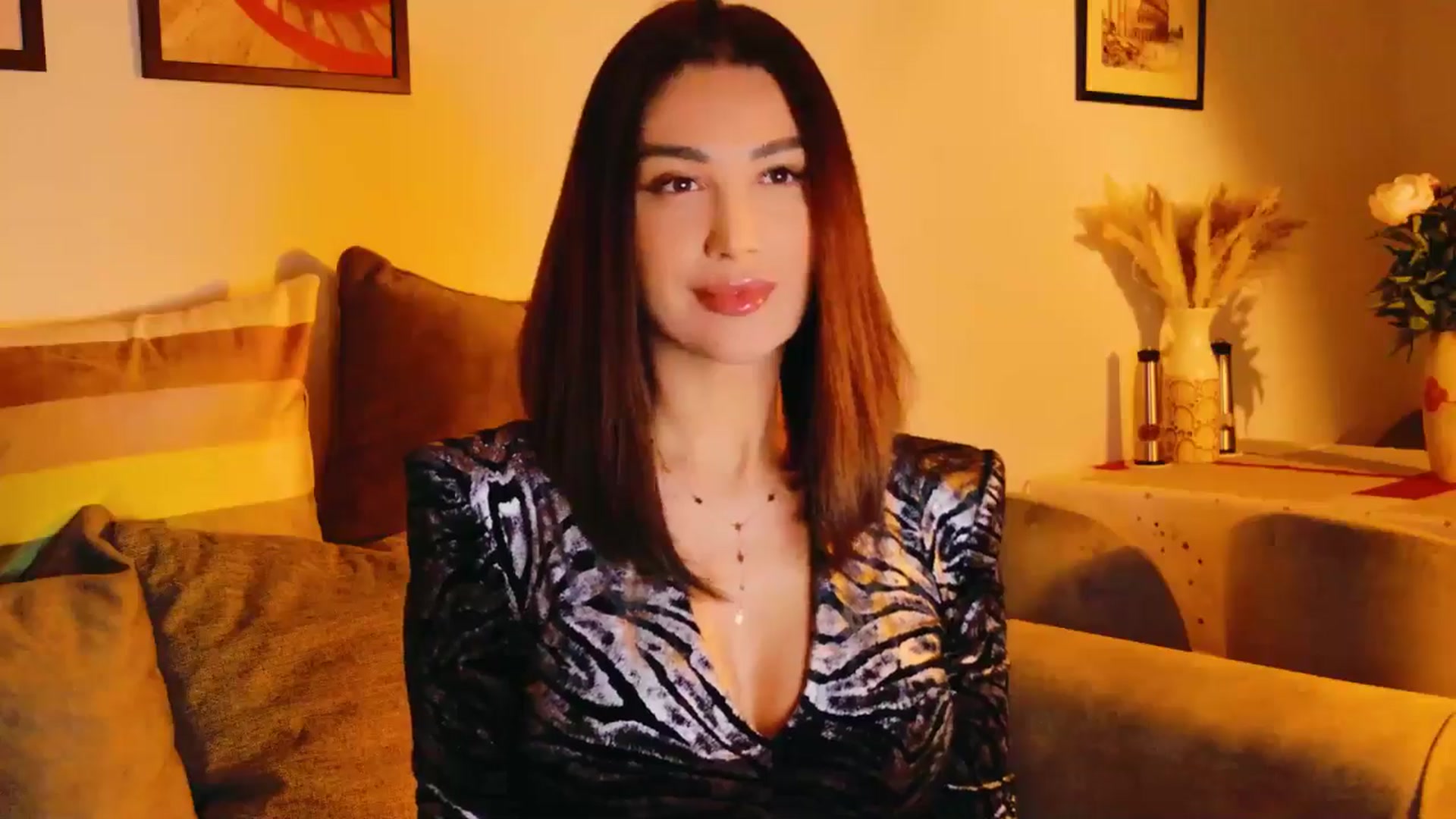 Gallery image thumbnail from AllisonDesire's myfreecams stream on, 05/31/2024, 15:13 image 7 of 20
