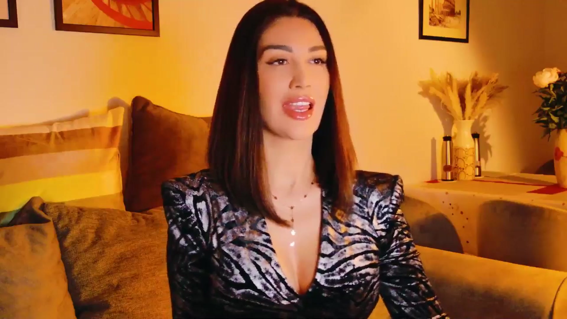 Gallery image thumbnail from AllisonDesire's myfreecams stream on, 05/31/2024, 15:13 image 9 of 20