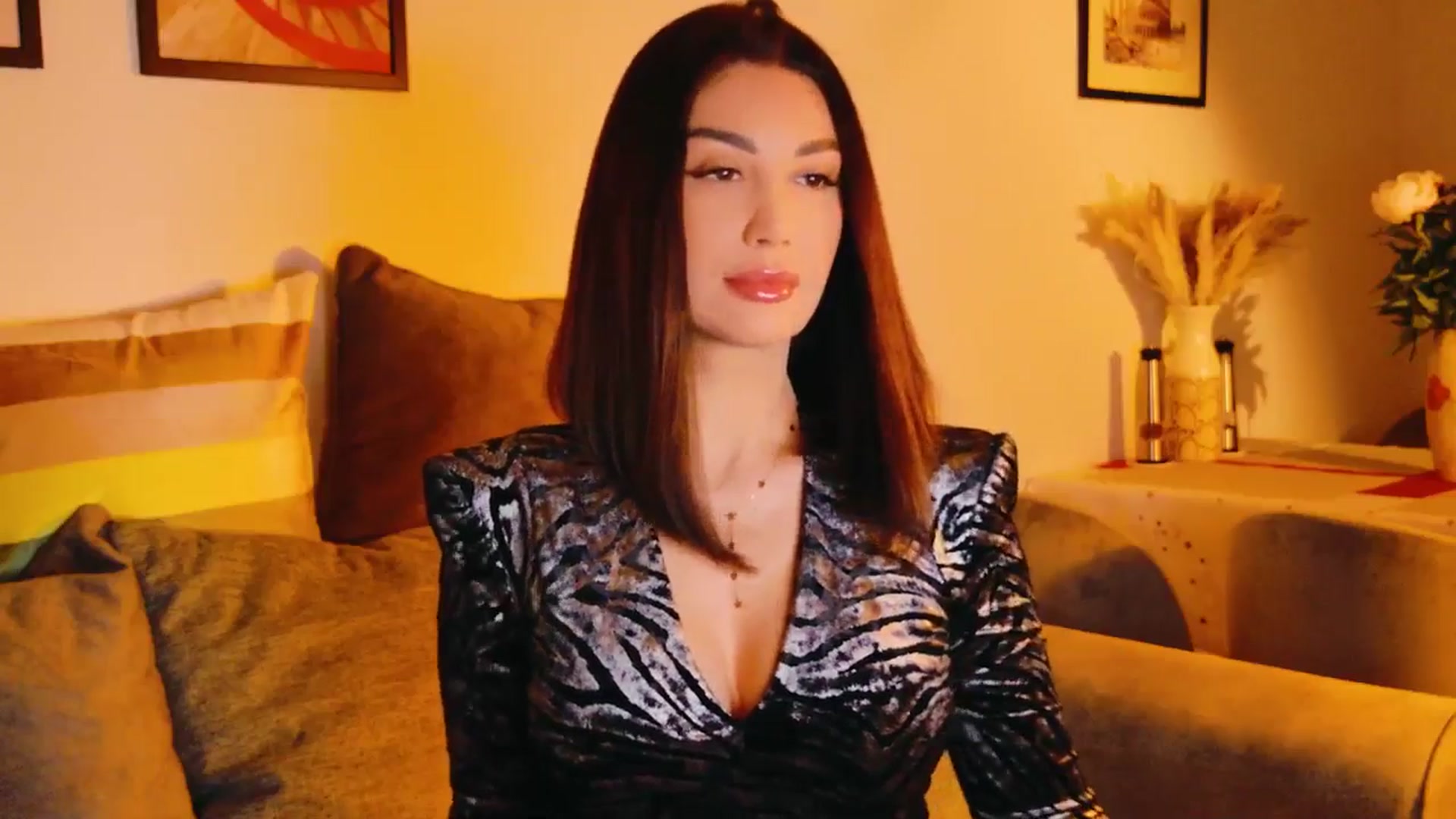 Gallery image thumbnail from AllisonDesire's myfreecams stream on, 05/31/2024, 15:13 image 17 of 20