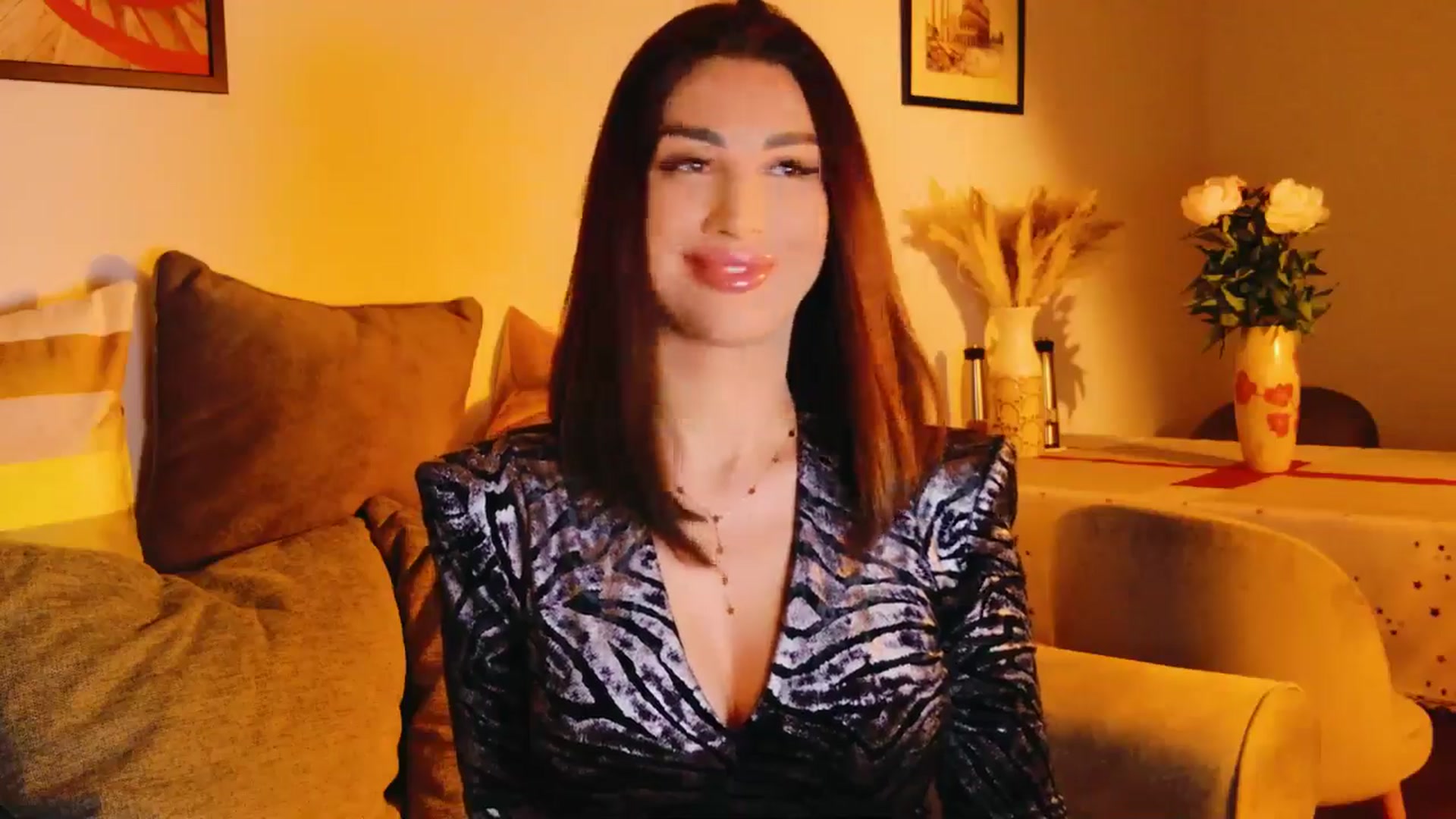 Gallery image thumbnail from AllisonDesire's myfreecams stream on, 05/31/2024, 16:15 image 15 of 20
