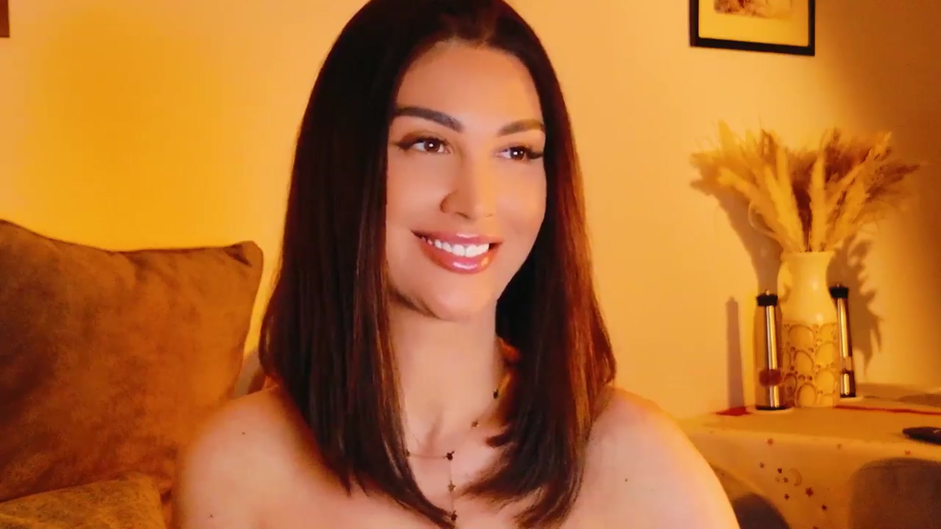 Gallery image thumbnail from AllisonDesire's myfreecams stream on, 05/31/2024, 19:54 image 2 of 20