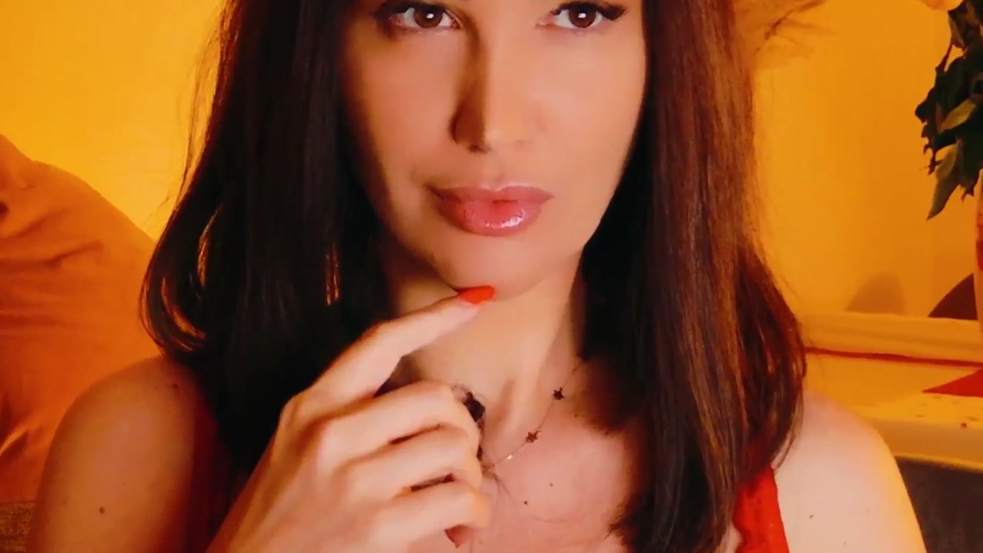 Gallery image thumbnail from AllisonDesire's myfreecams stream on, 06/03/2024, 20:51 image 3 of 20