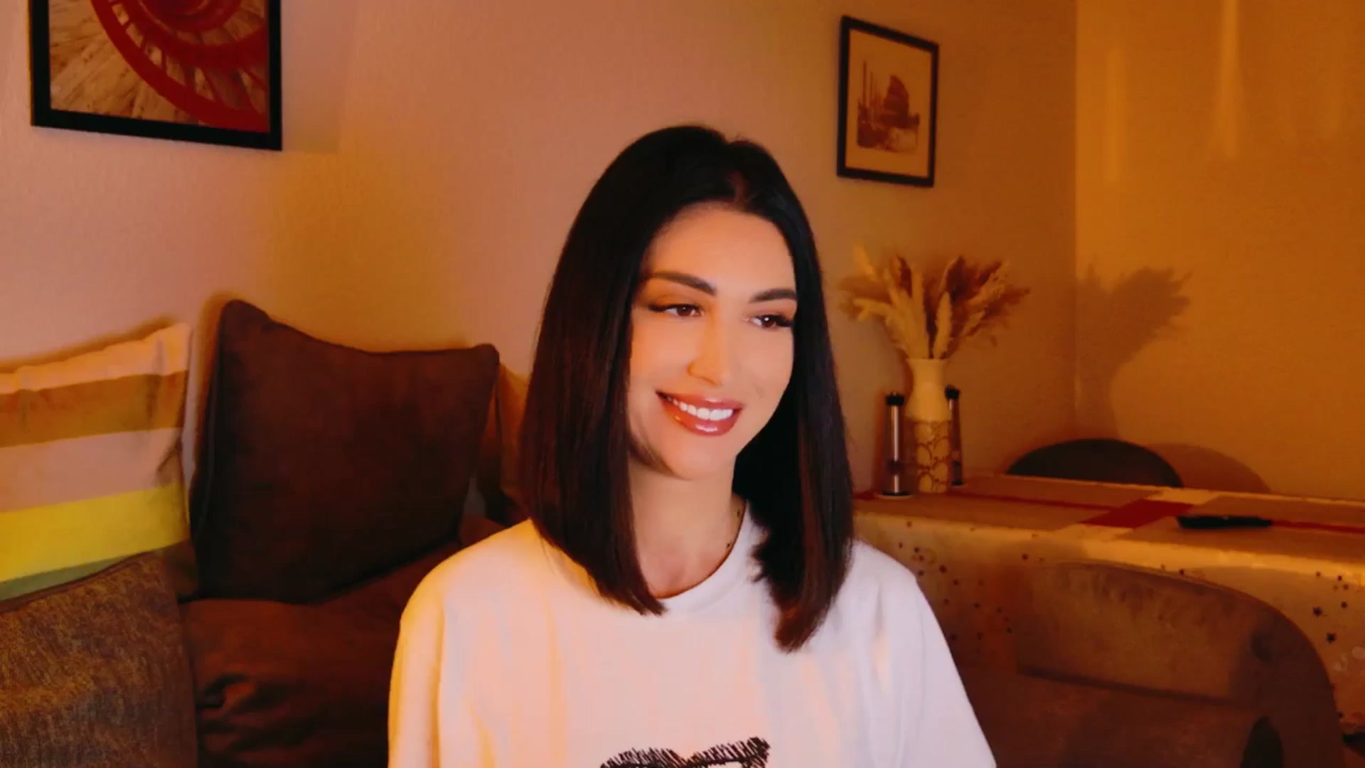 Gallery image thumbnail from AllisonDesire's myfreecams stream on, 06/13/2024, 21:21 image 6 of 20
